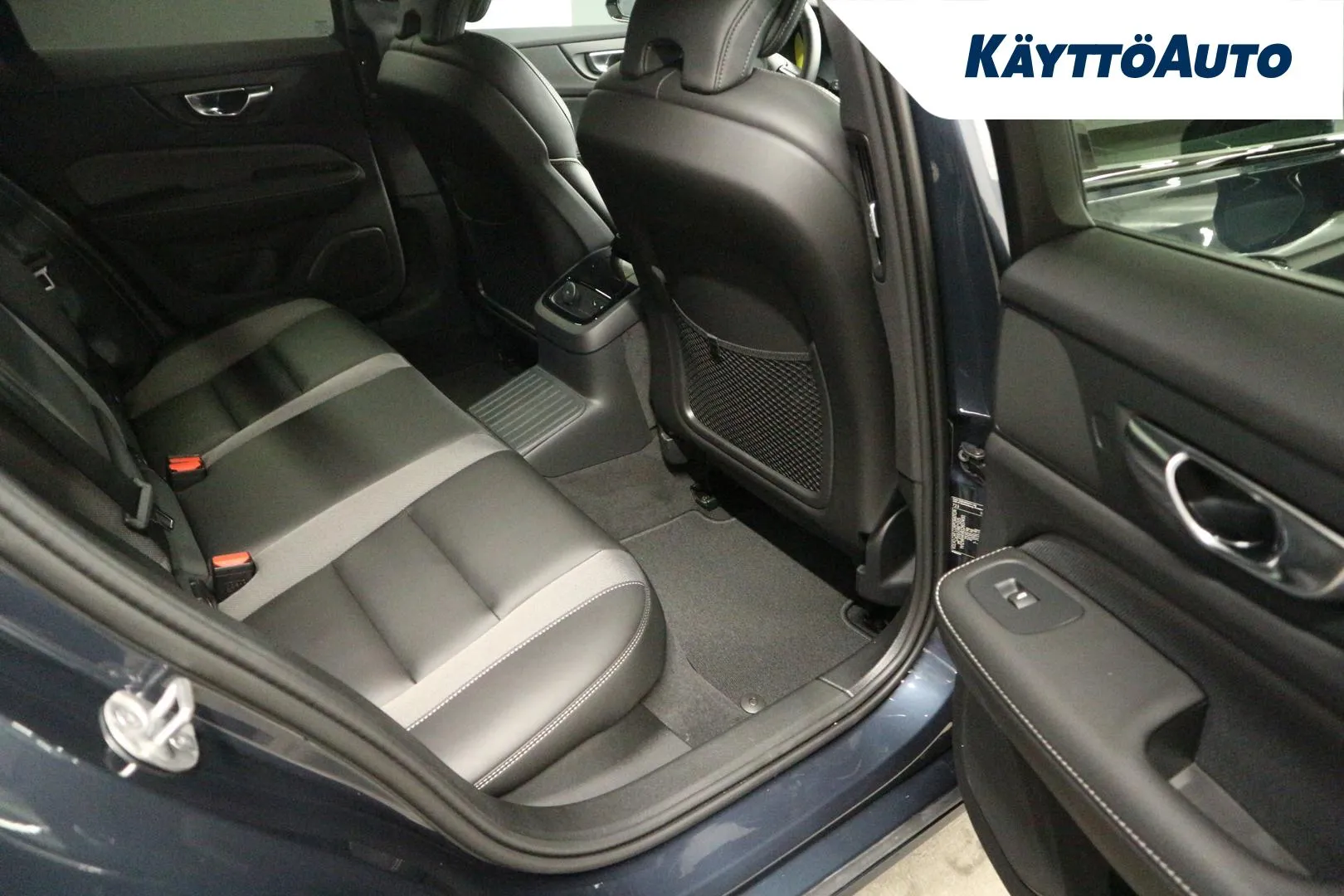 Volvo V60 GRE-139 carousel image