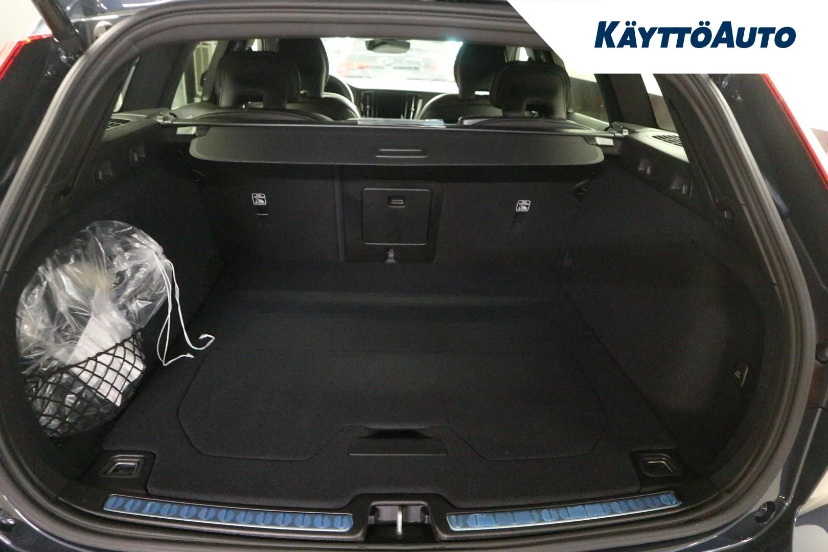 Volvo V60 GRE-139 carousel image