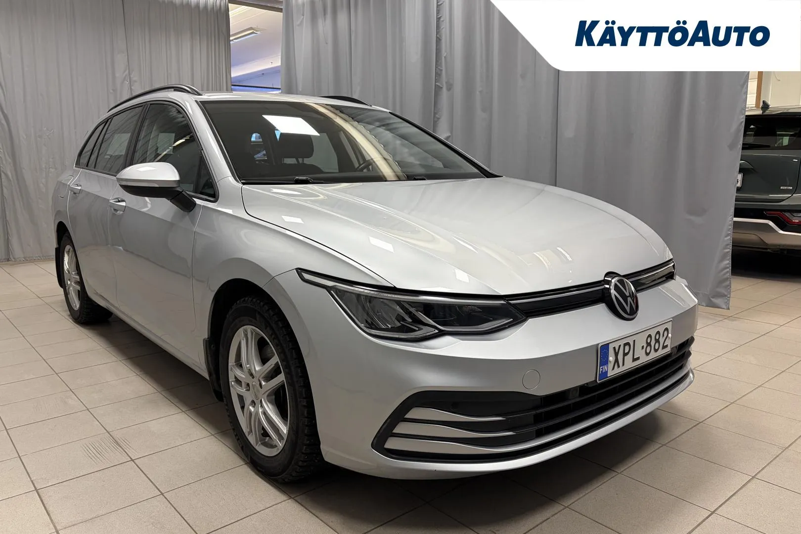 VOLKSWAGEN Golf XPL-882 carousel image