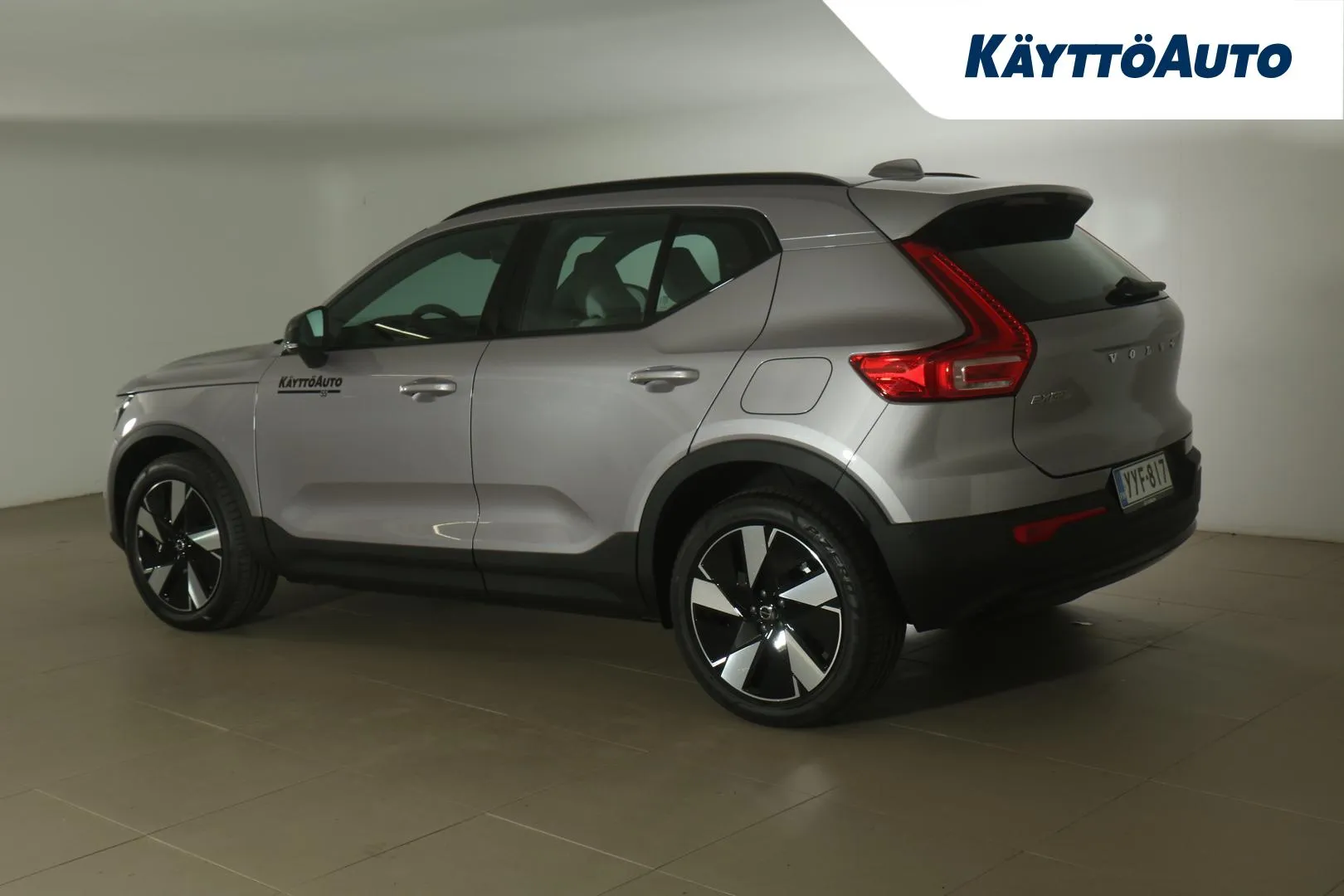 Volvo EX40 YYF-817 carousel image