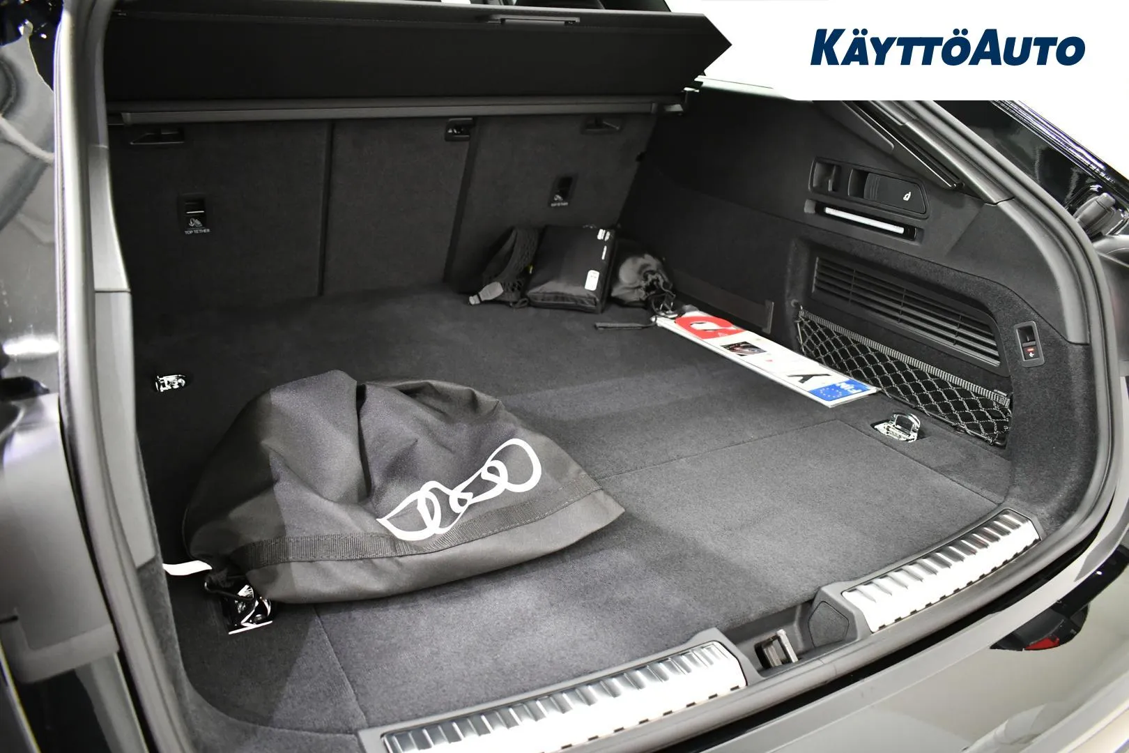 Audi A6 YYG-478 carousel image