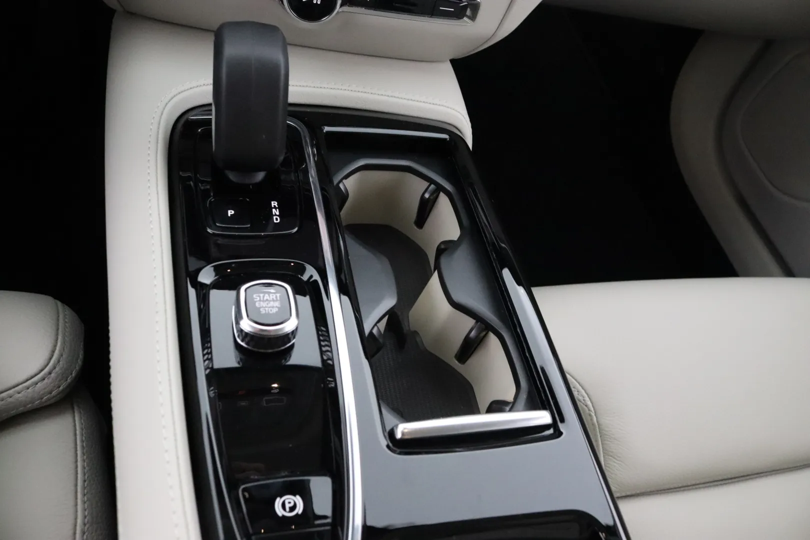 Volvo V60 ISL-791 carousel image