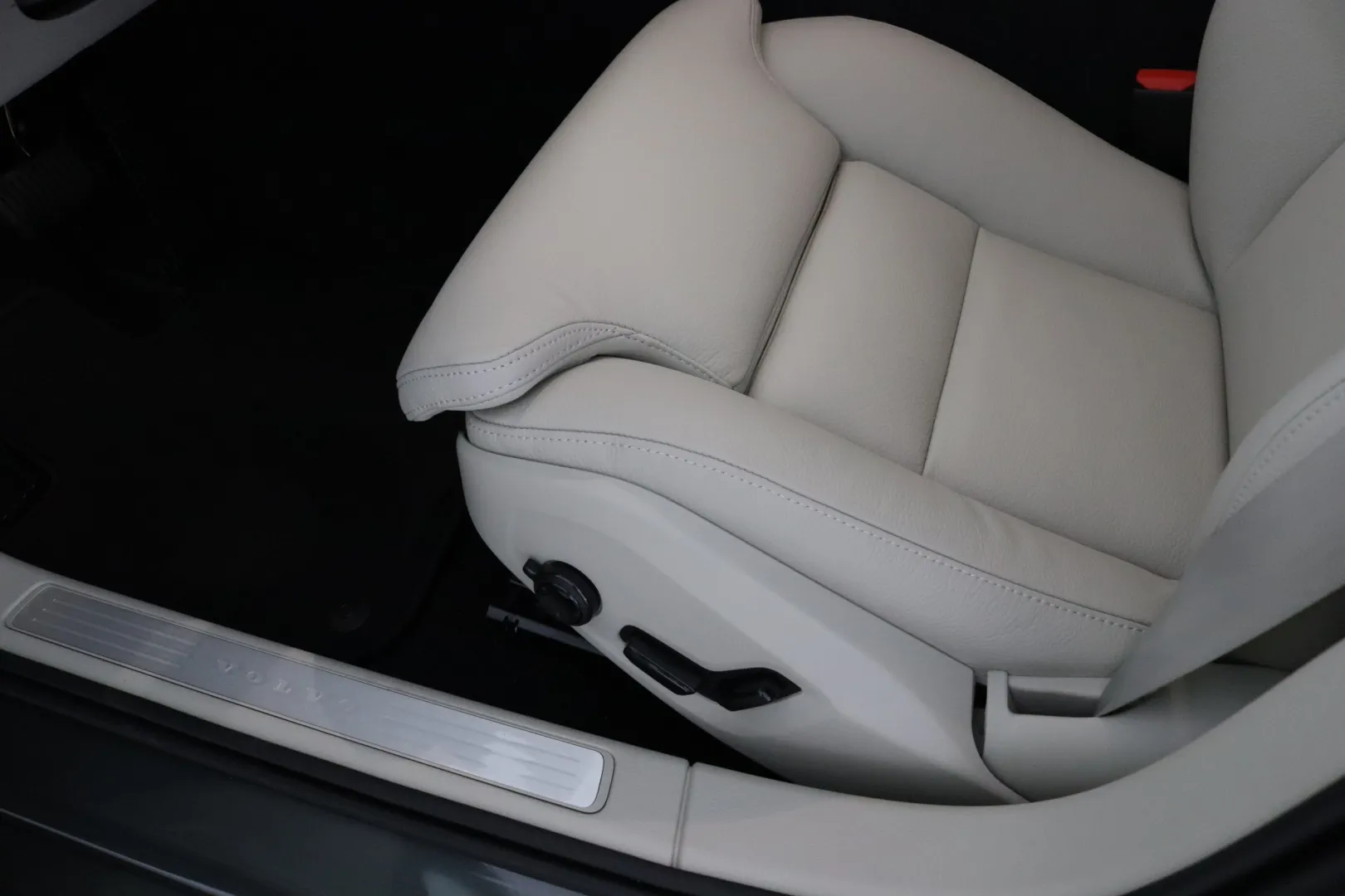 Volvo V60 ISL-791 carousel image