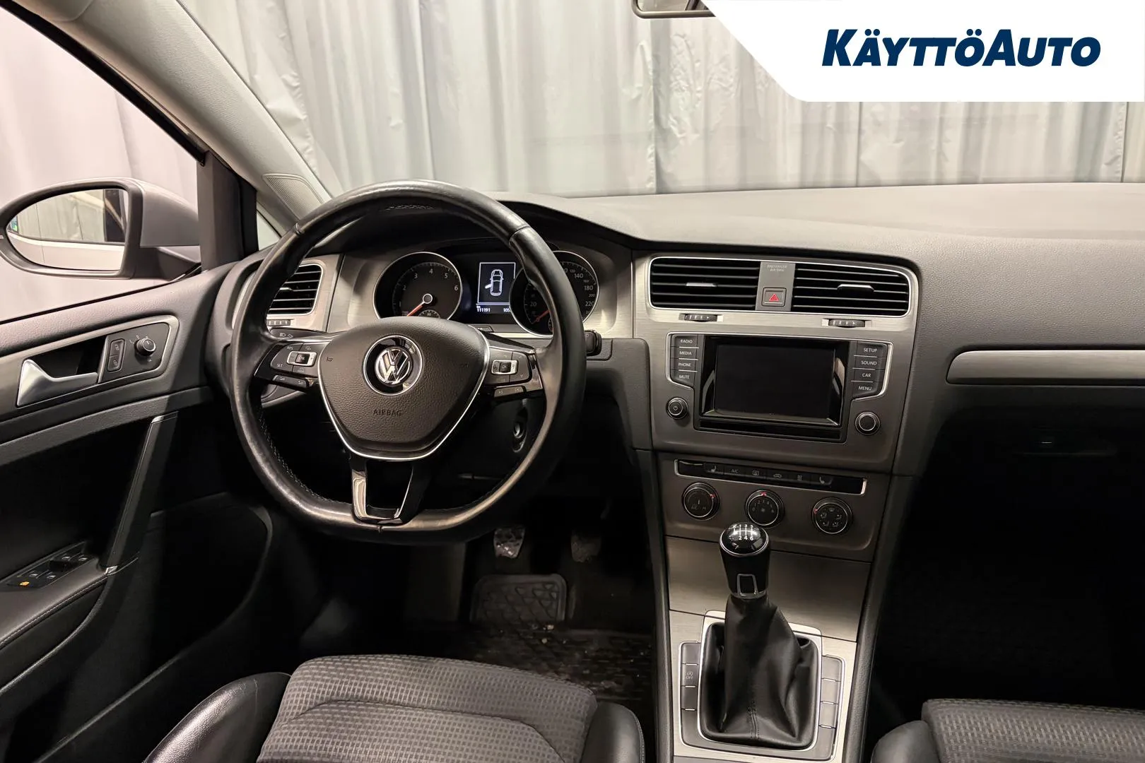 VOLKSWAGEN Golf LLS-516 carousel image