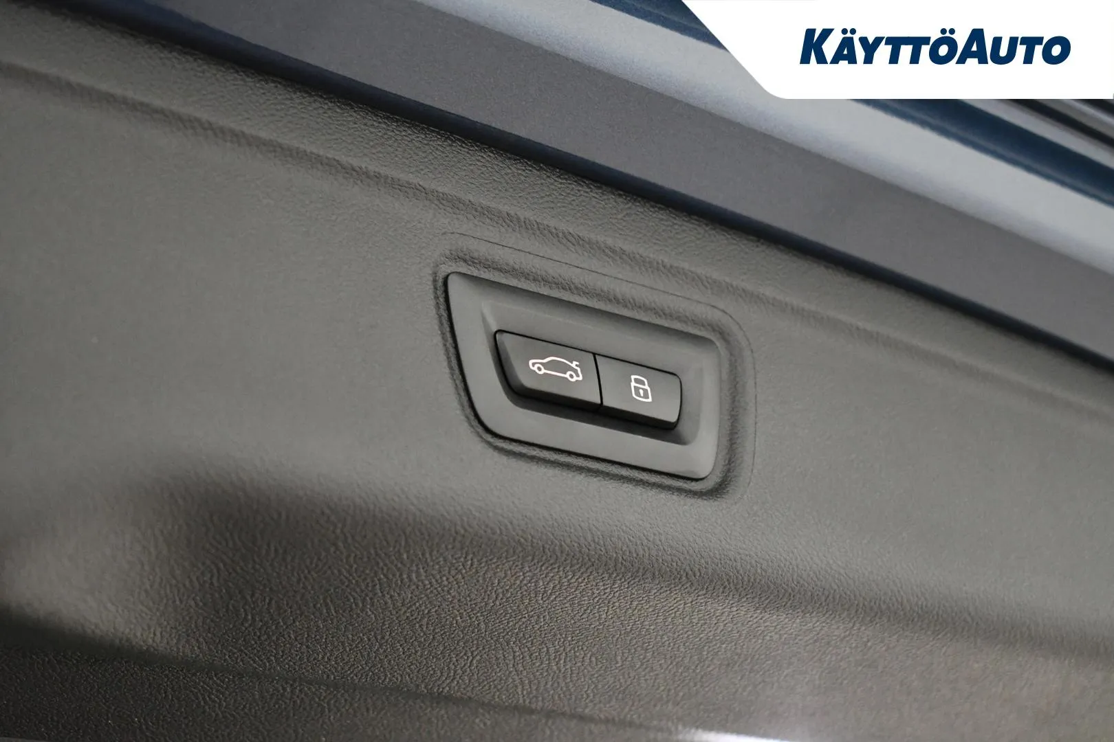 BMW 330 ZPT-792 carousel image