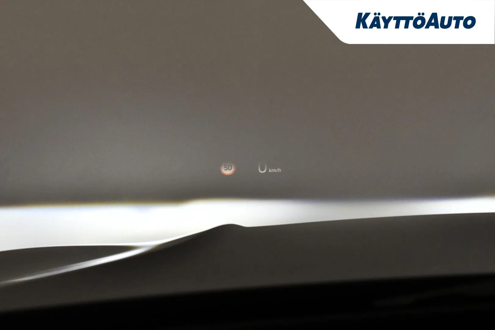 BMW 330 ZPT-792 carousel image