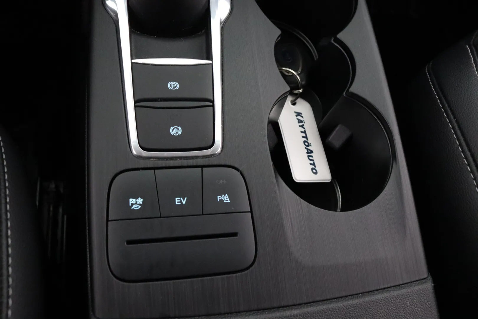 FORD Kuga FON-435 carousel image