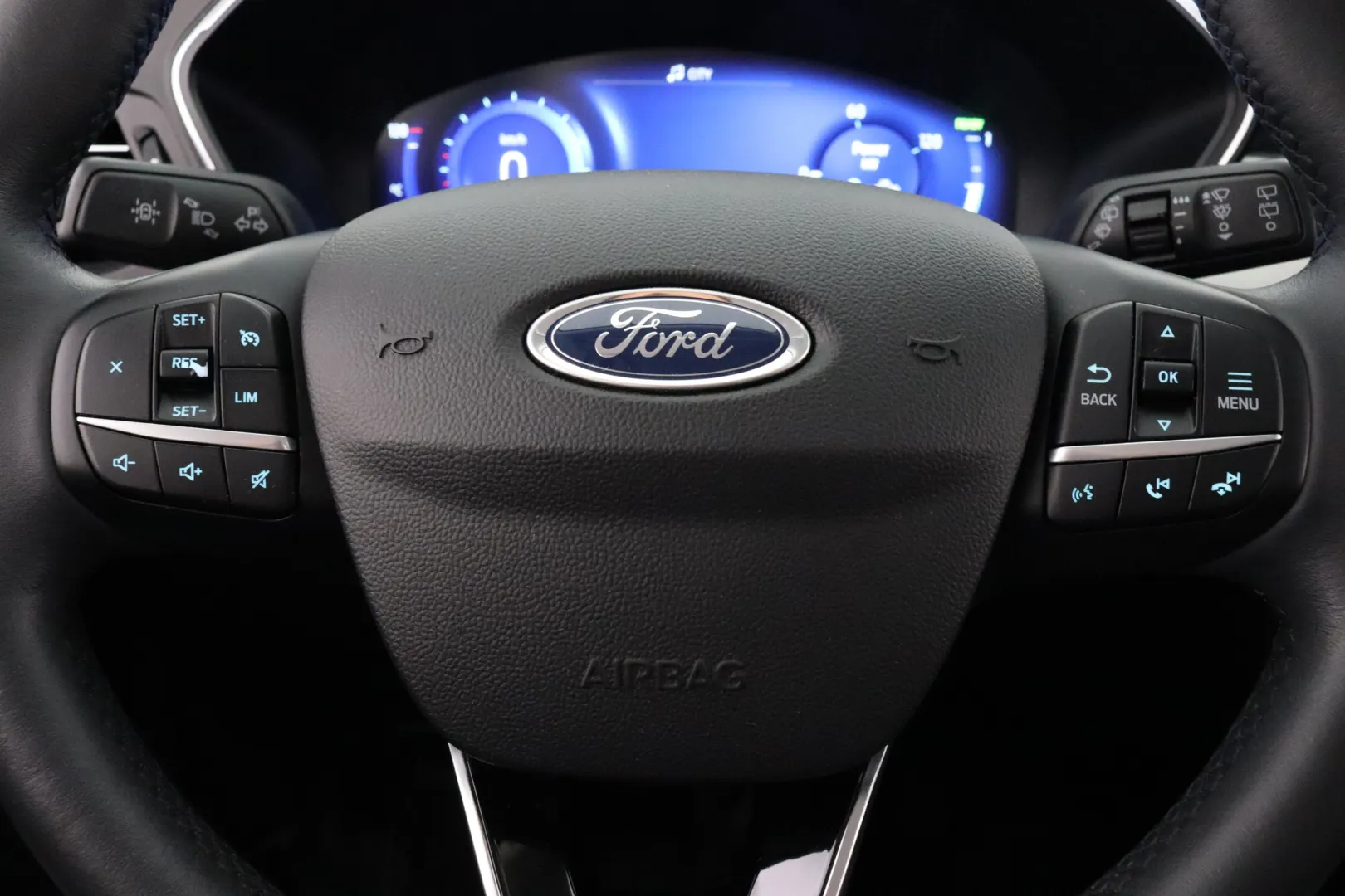 FORD Kuga FON-435 carousel image