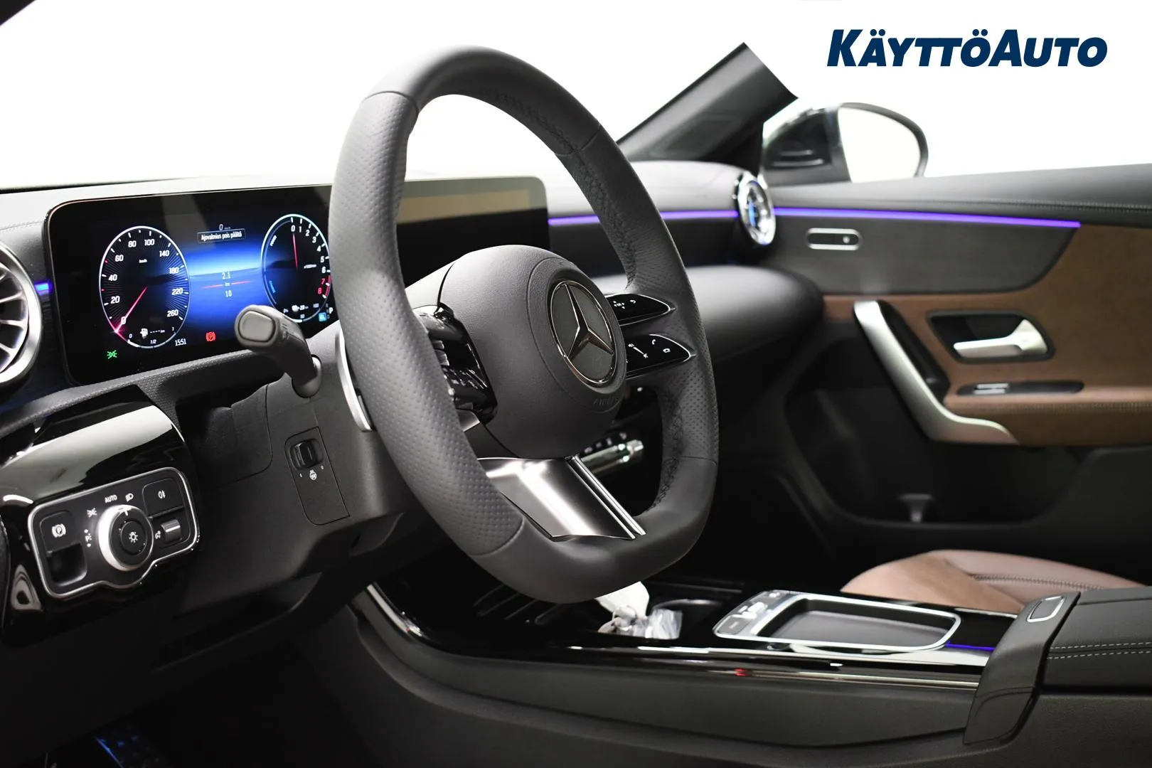 Mercedes-Benz CLA EUT-456 carousel image