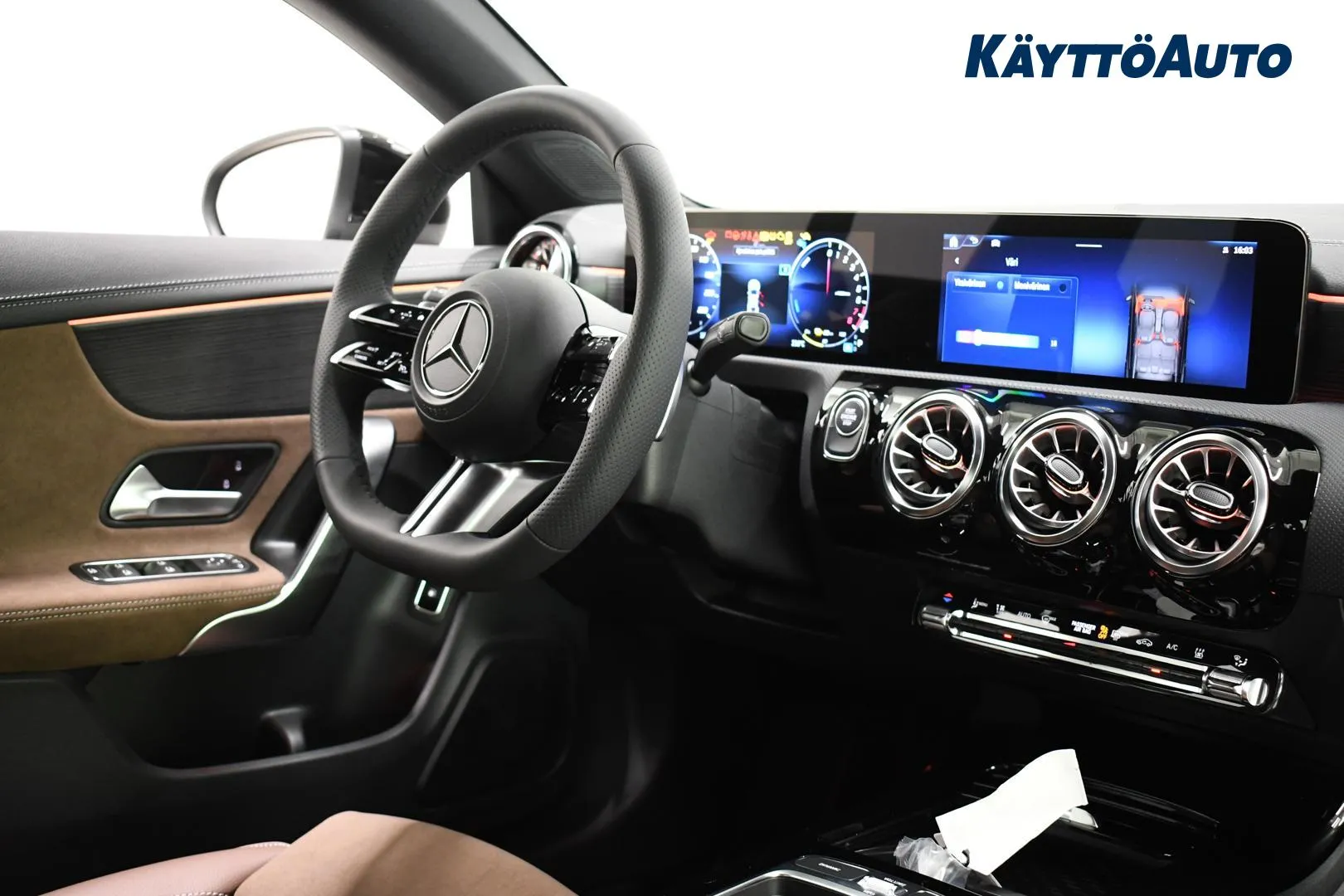 Mercedes-Benz CLA EUT-456 carousel image