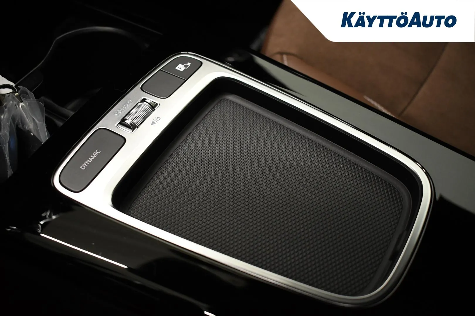 Mercedes-Benz CLA EUT-456 carousel image