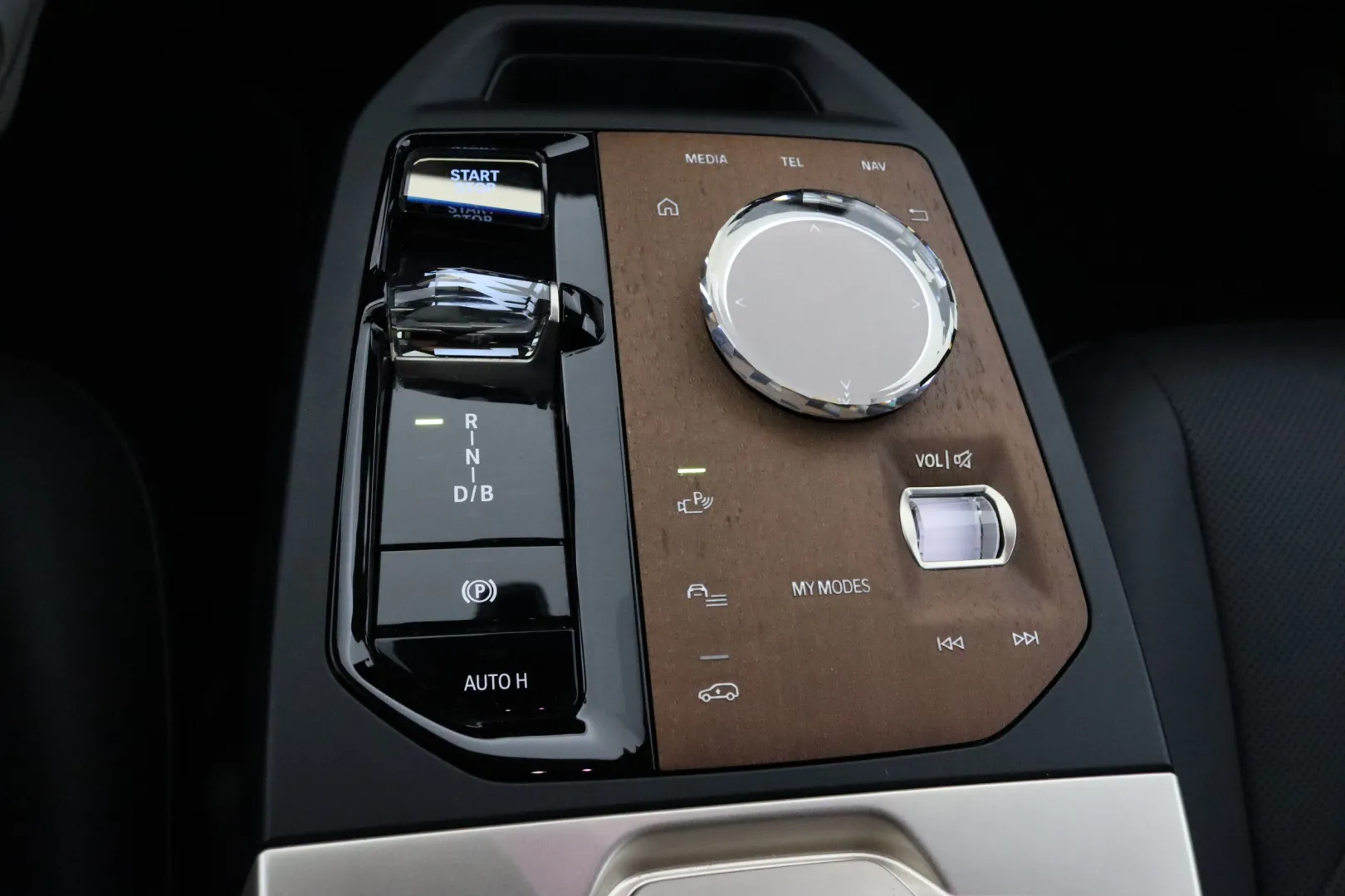 BMW iX GPC-115 carousel image