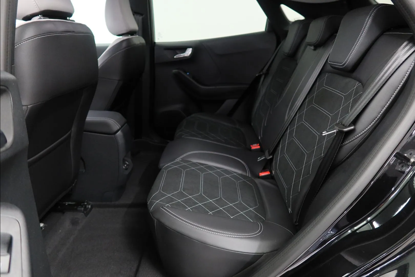 Ford Puma Gen-E ZPS-550 carousel image