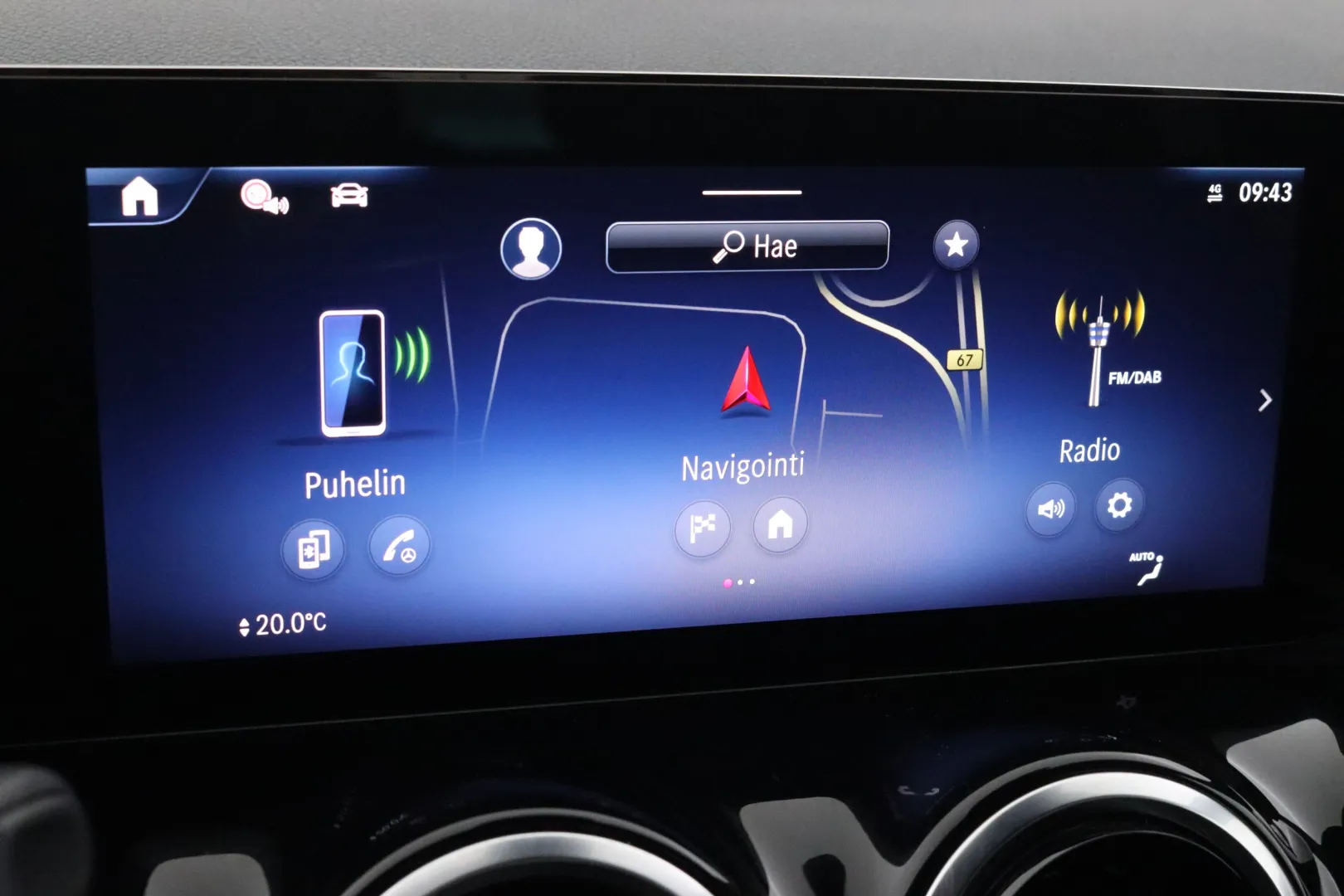 MERCEDES-BENZ GLA XTK-809 carousel image