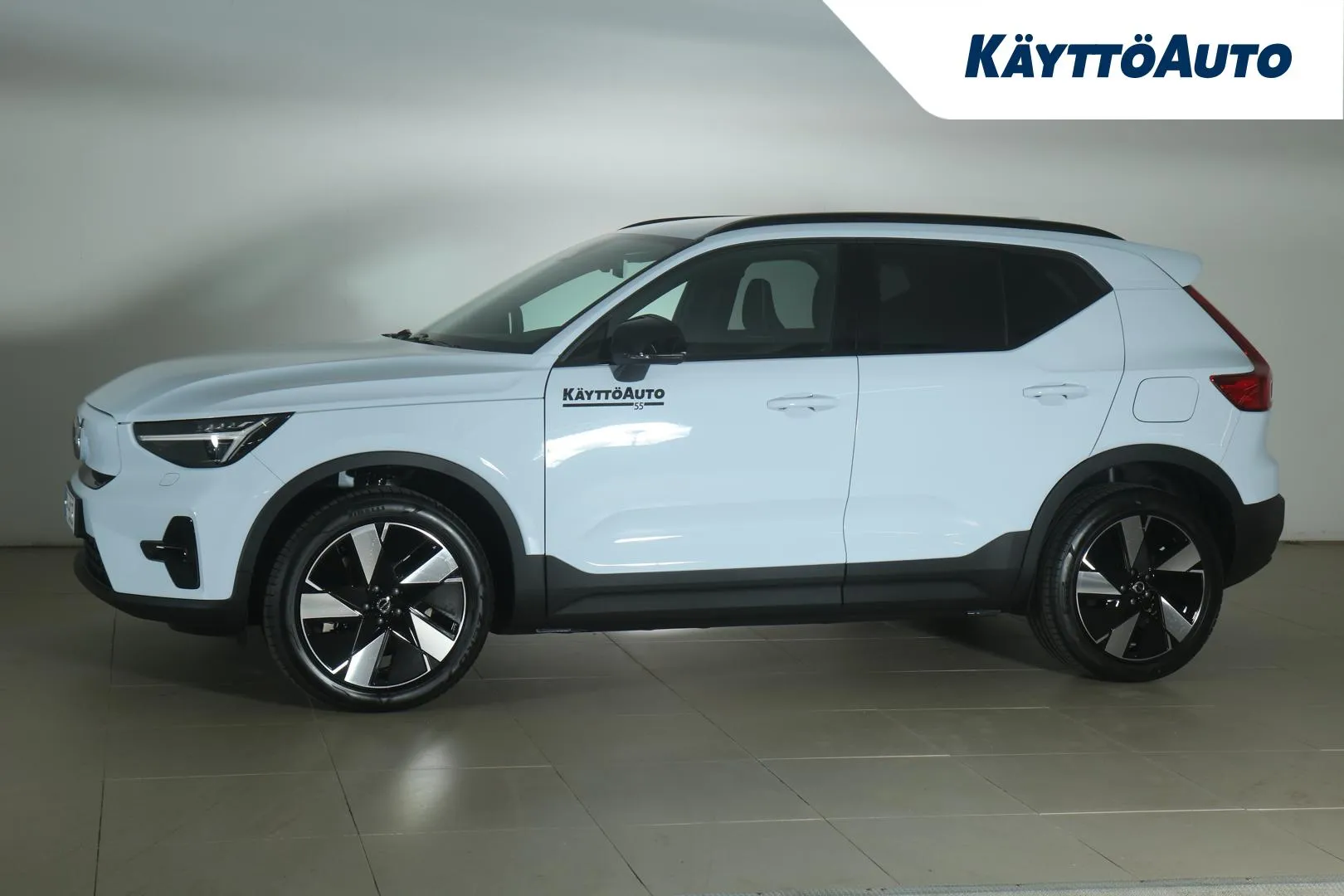 Volvo EX40 ZPV-603 carousel image