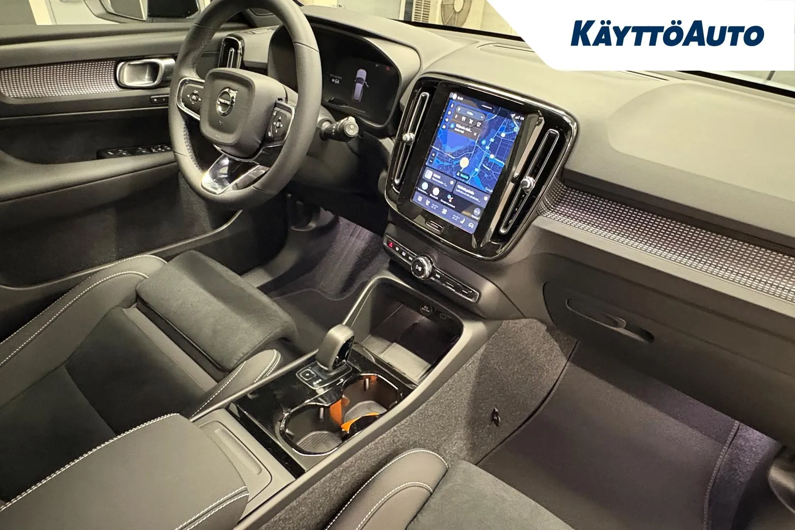 Volvo EX40 ZPV-603 carousel image