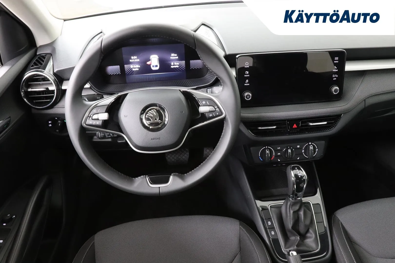 Skoda Fabia RXE-638 carousel image