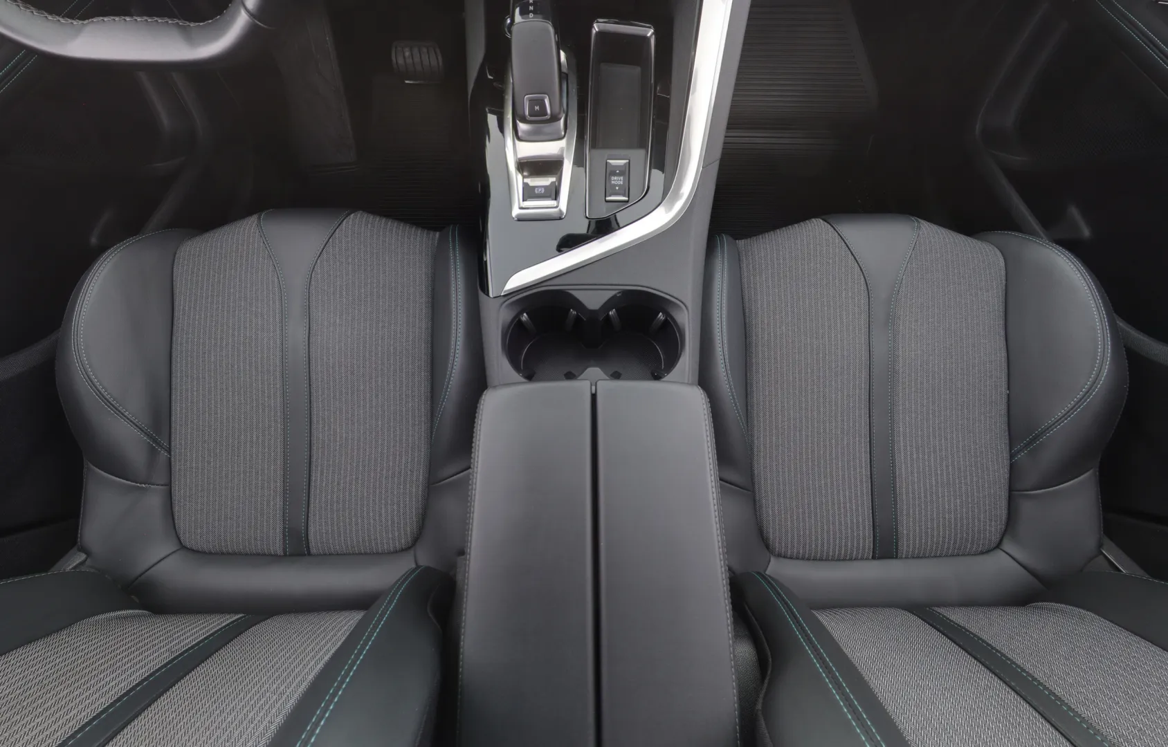 PEUGEOT 5008 XXK-870 carousel image