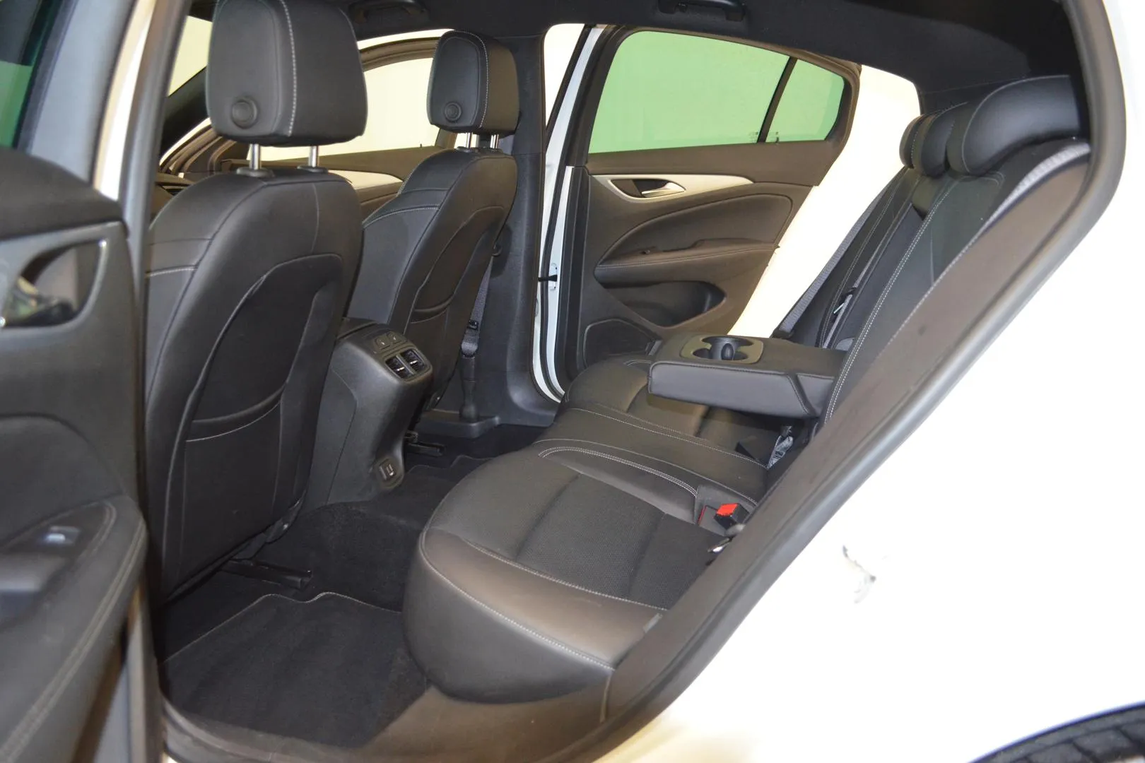 OPEL Insignia JLV-775 carousel image