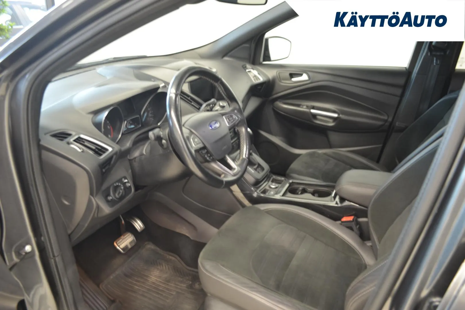 FORD Kuga FMV-782 carousel image