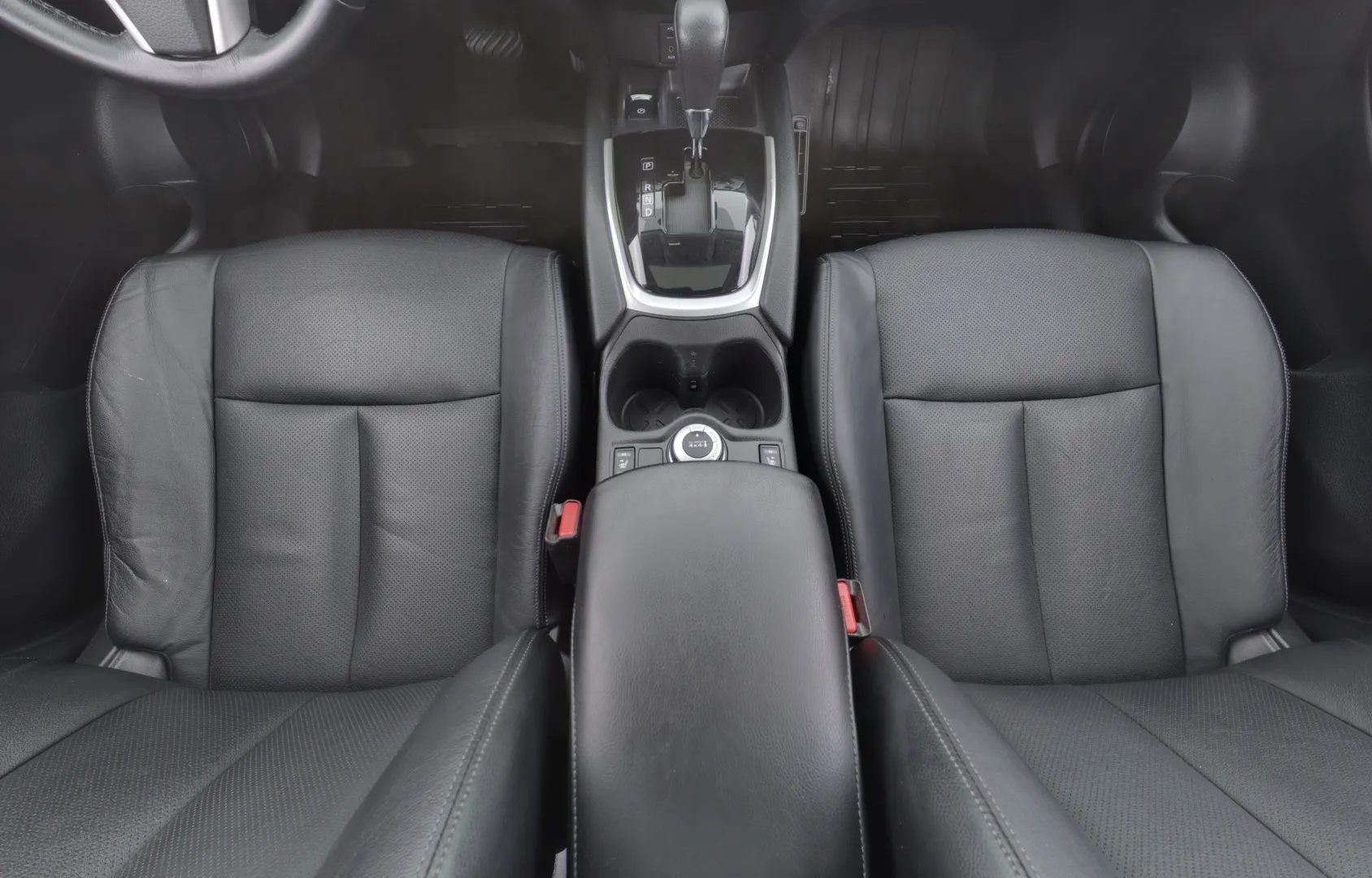 NISSAN X-Trail JKR-227 carousel image