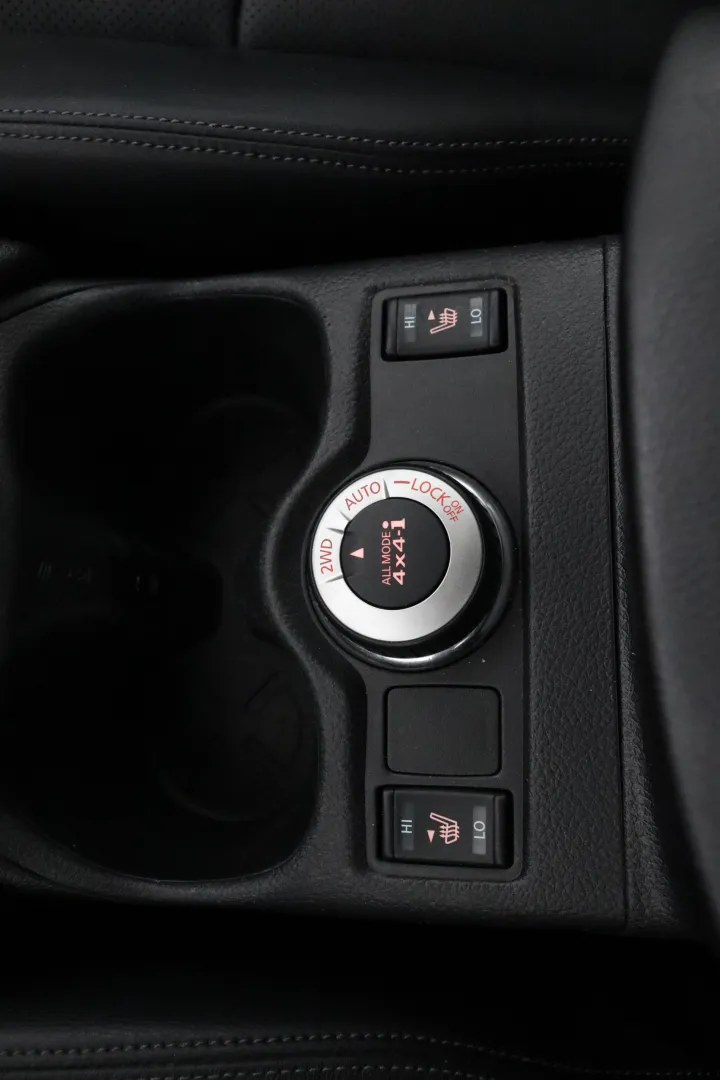 NISSAN X-Trail JKR-227 carousel image