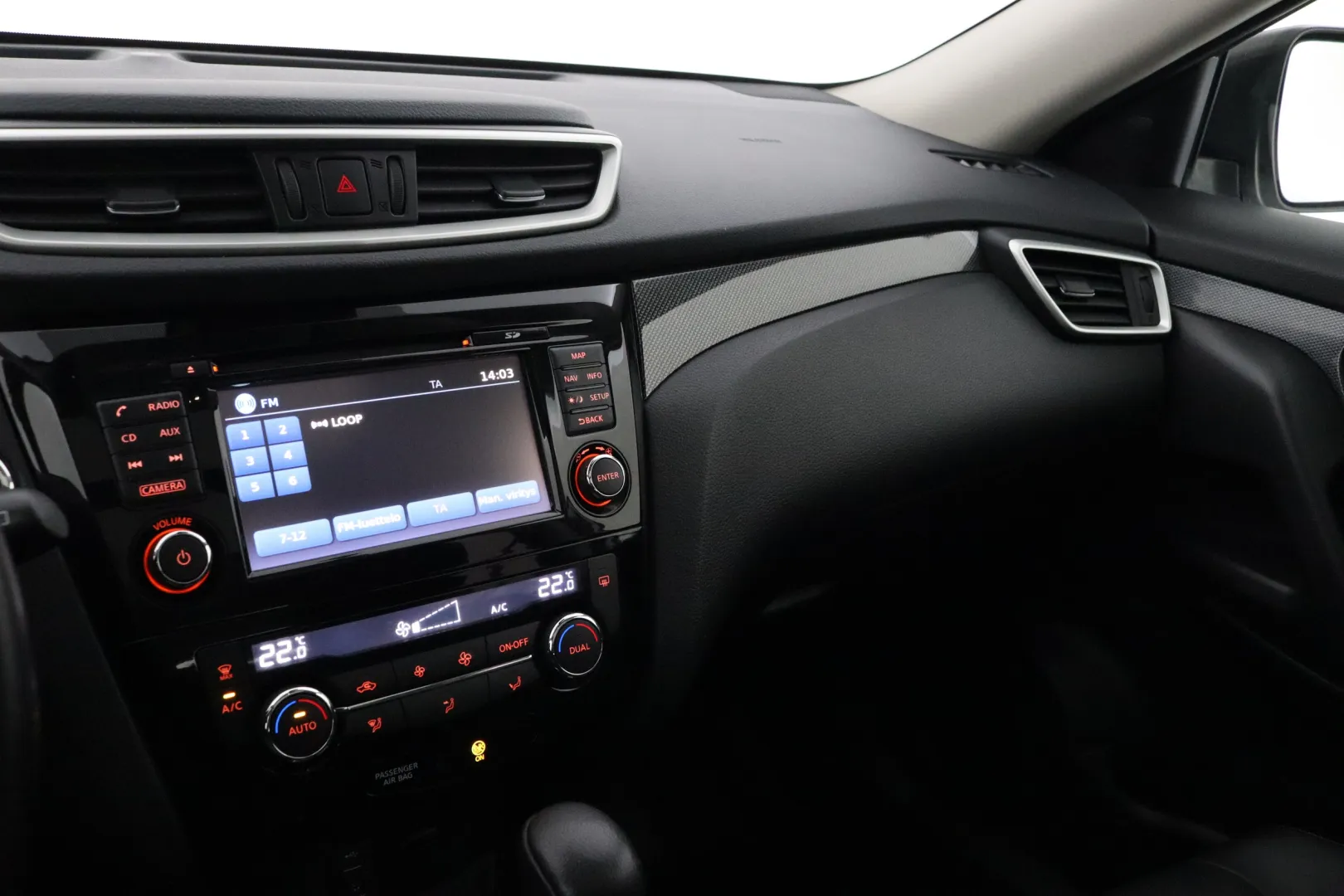 NISSAN X-Trail JKR-227 carousel image