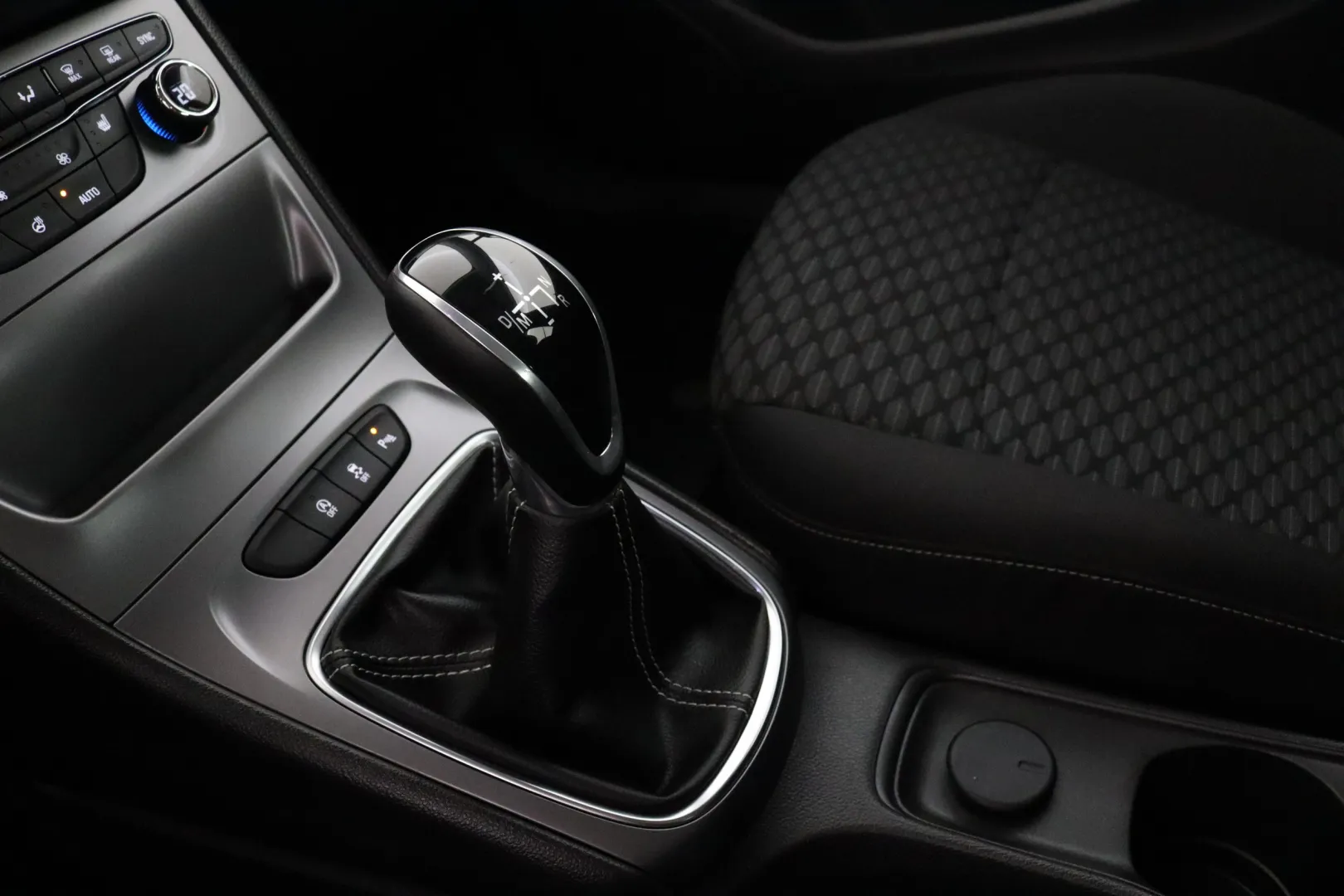 OPEL Astra YJU-315 carousel image