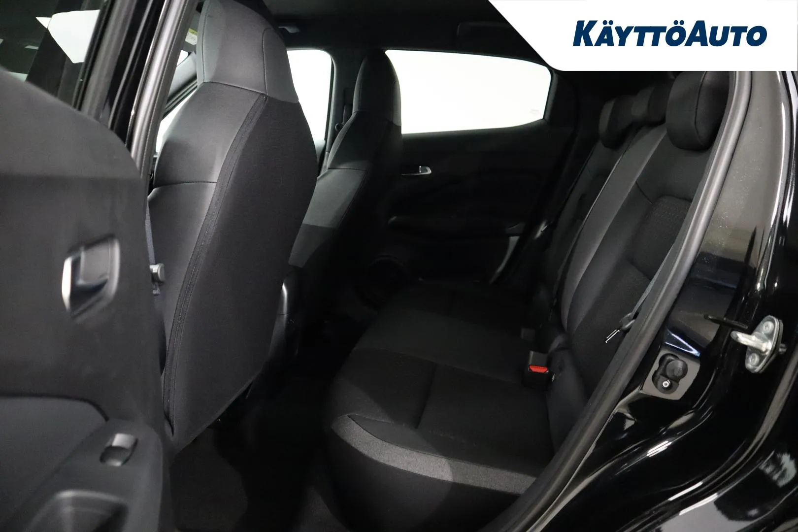 Nissan Juke SZJ-210 carousel image