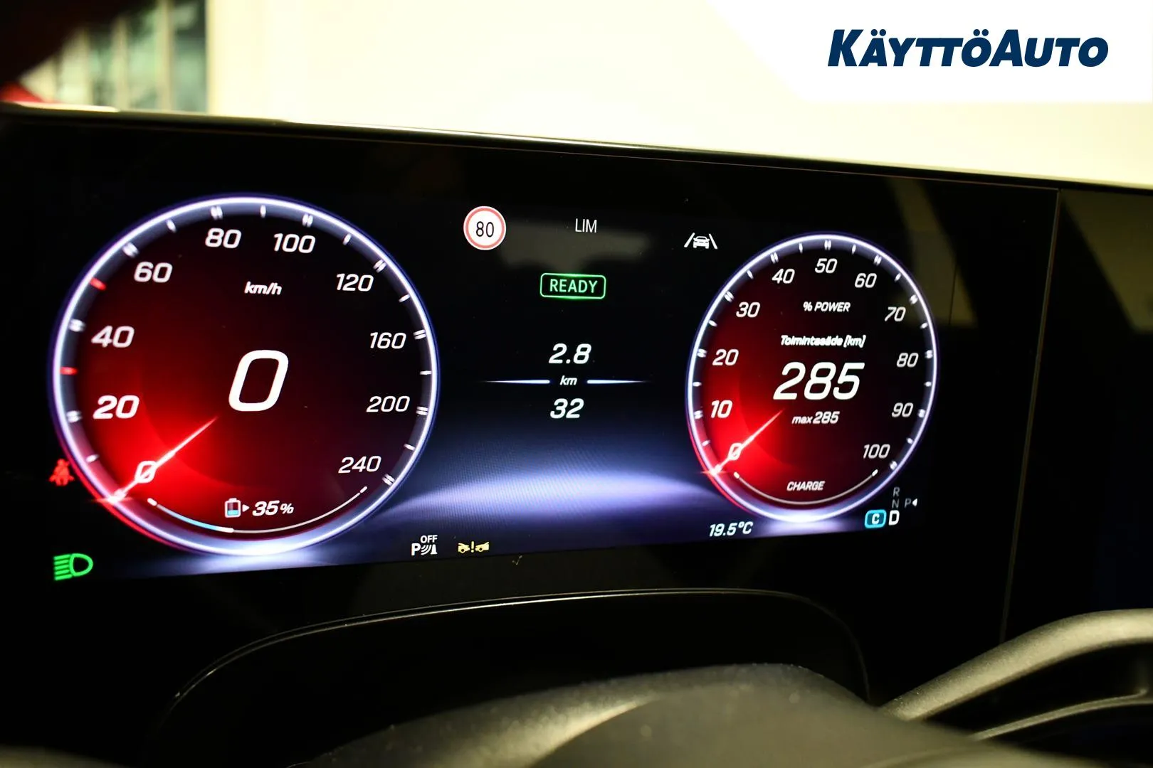 Mercedes-Benz CLA FSJ-212 carousel image