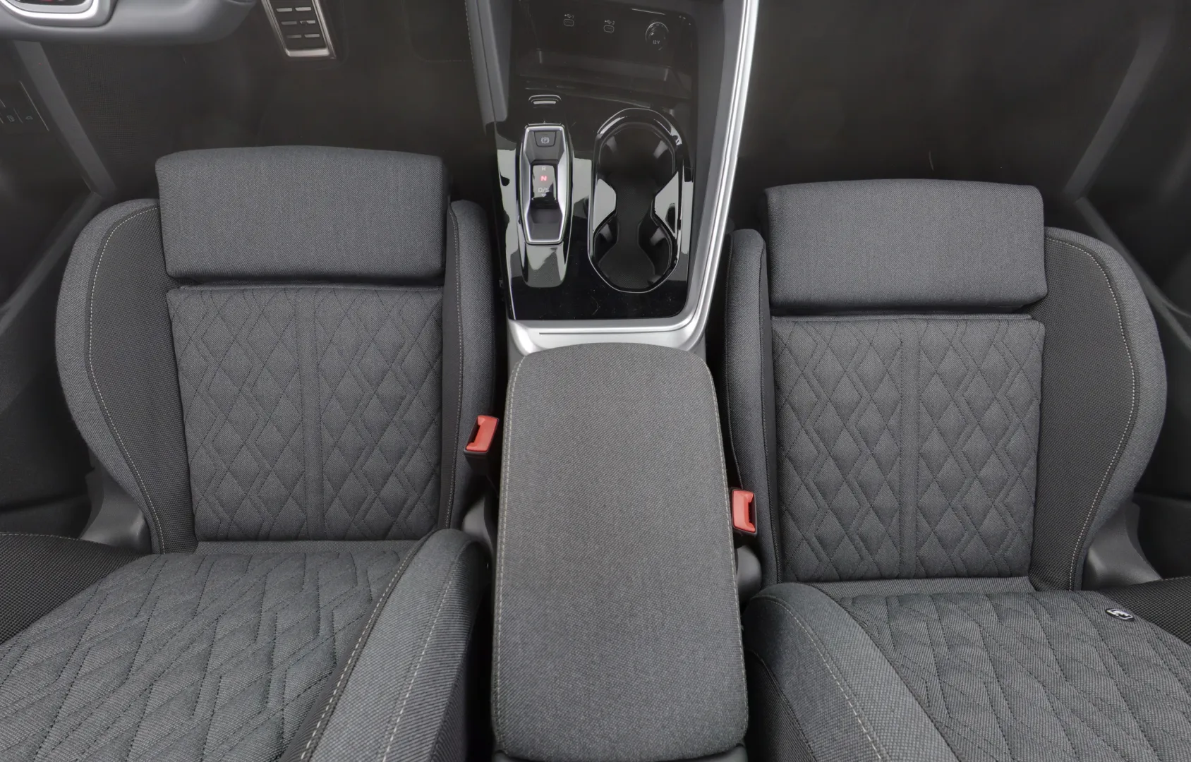 Audi Q5 ZPS-626 carousel image