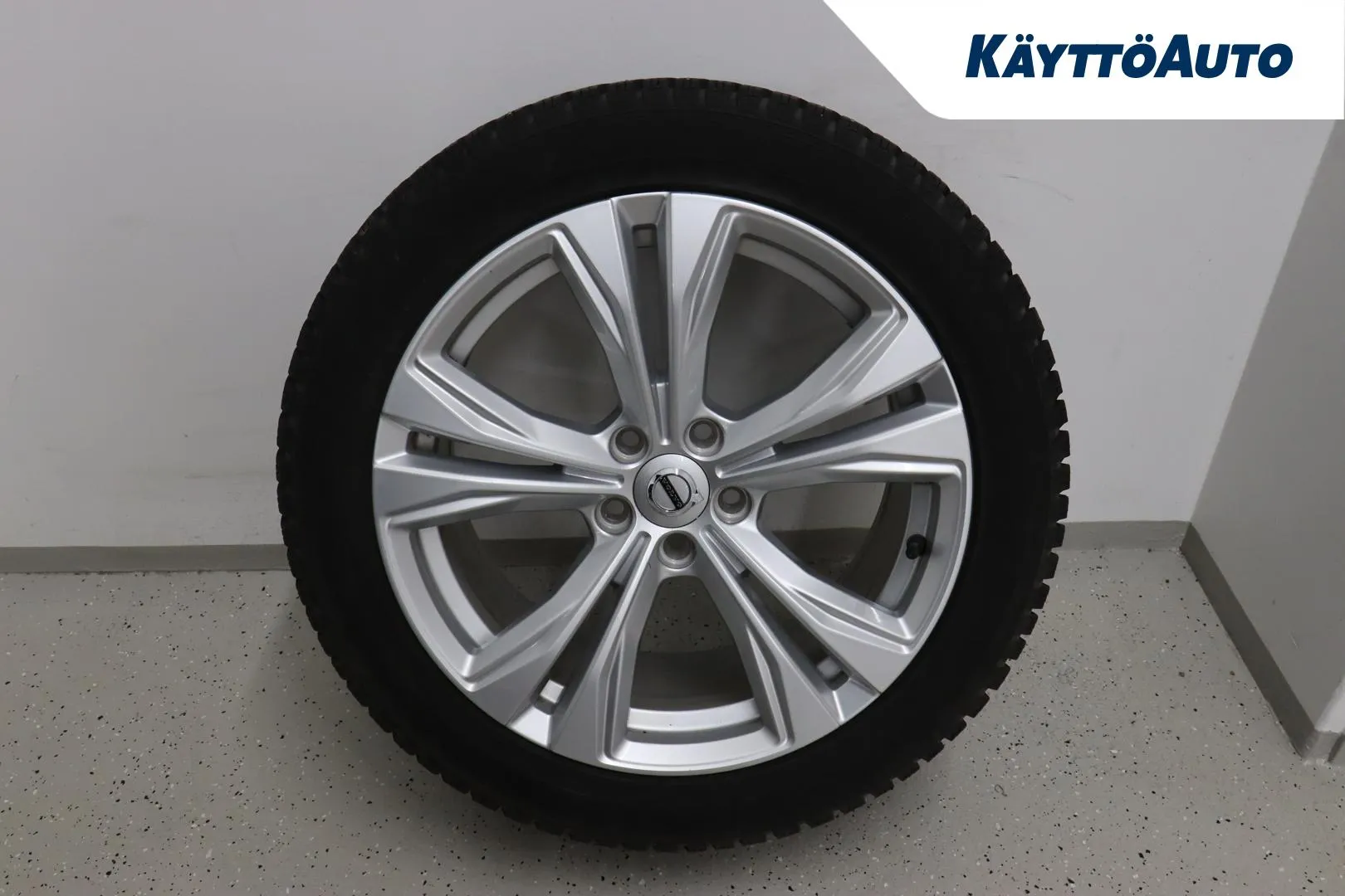 VOLVO V90 CRU-582 carousel image