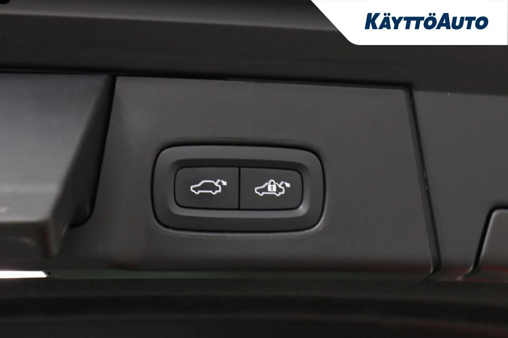 VOLVO V90 CRU-582 carousel image