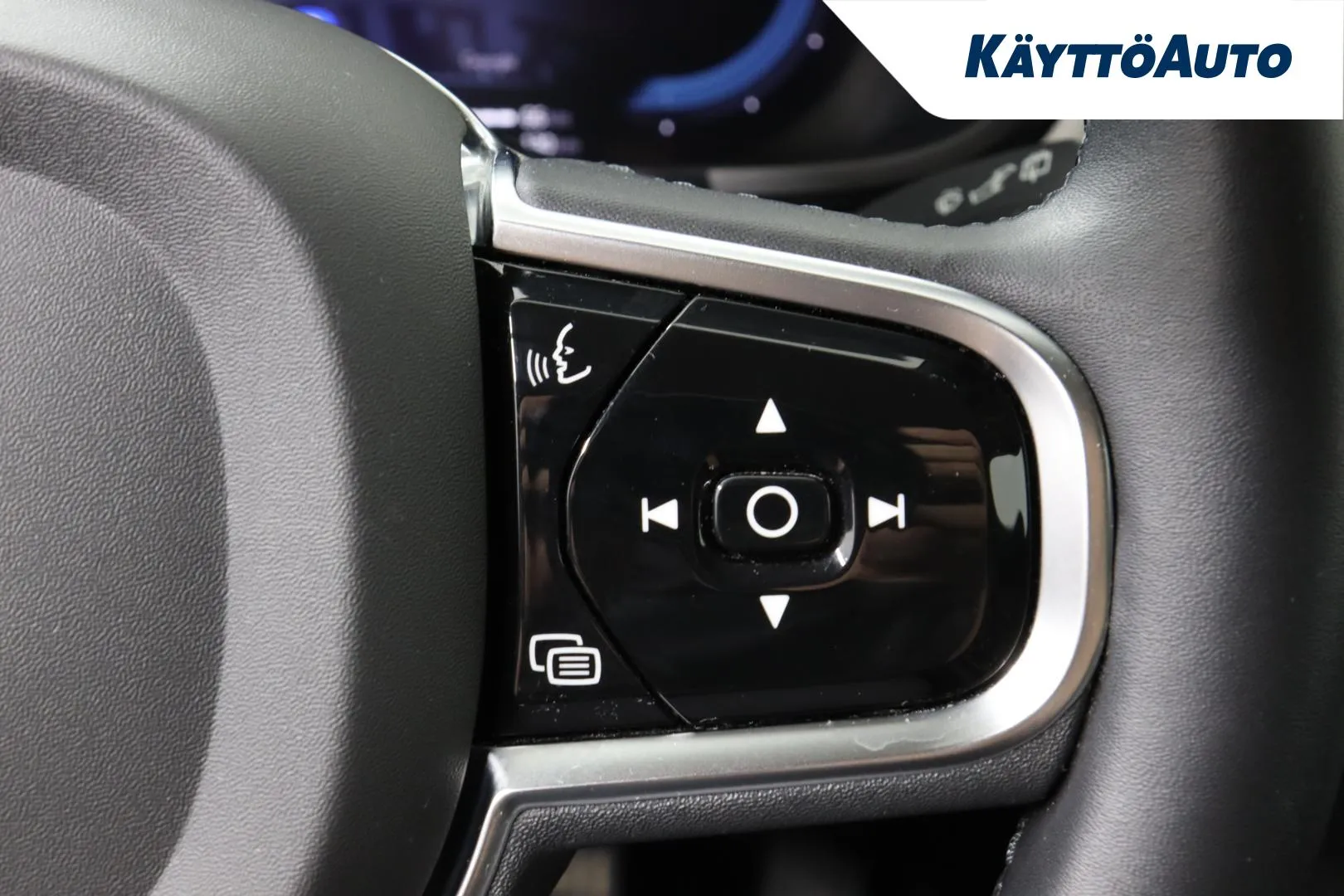 VOLVO V90 CRU-582 carousel image