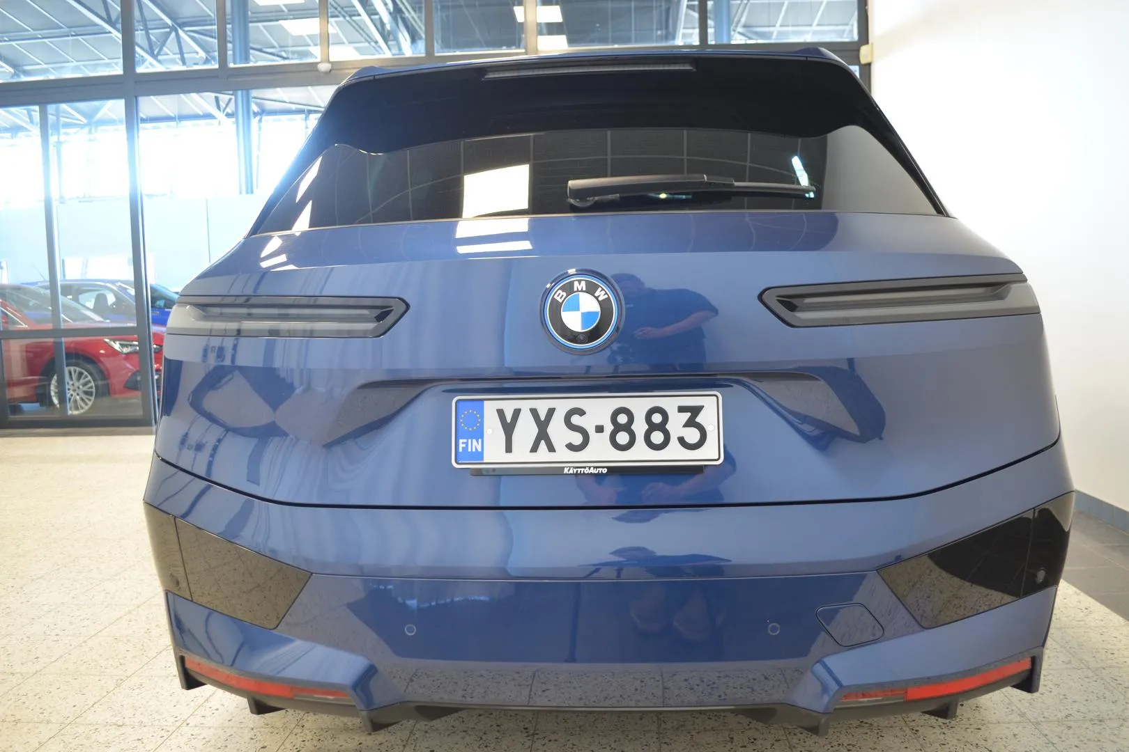 BMW iX YXS-883 carousel image