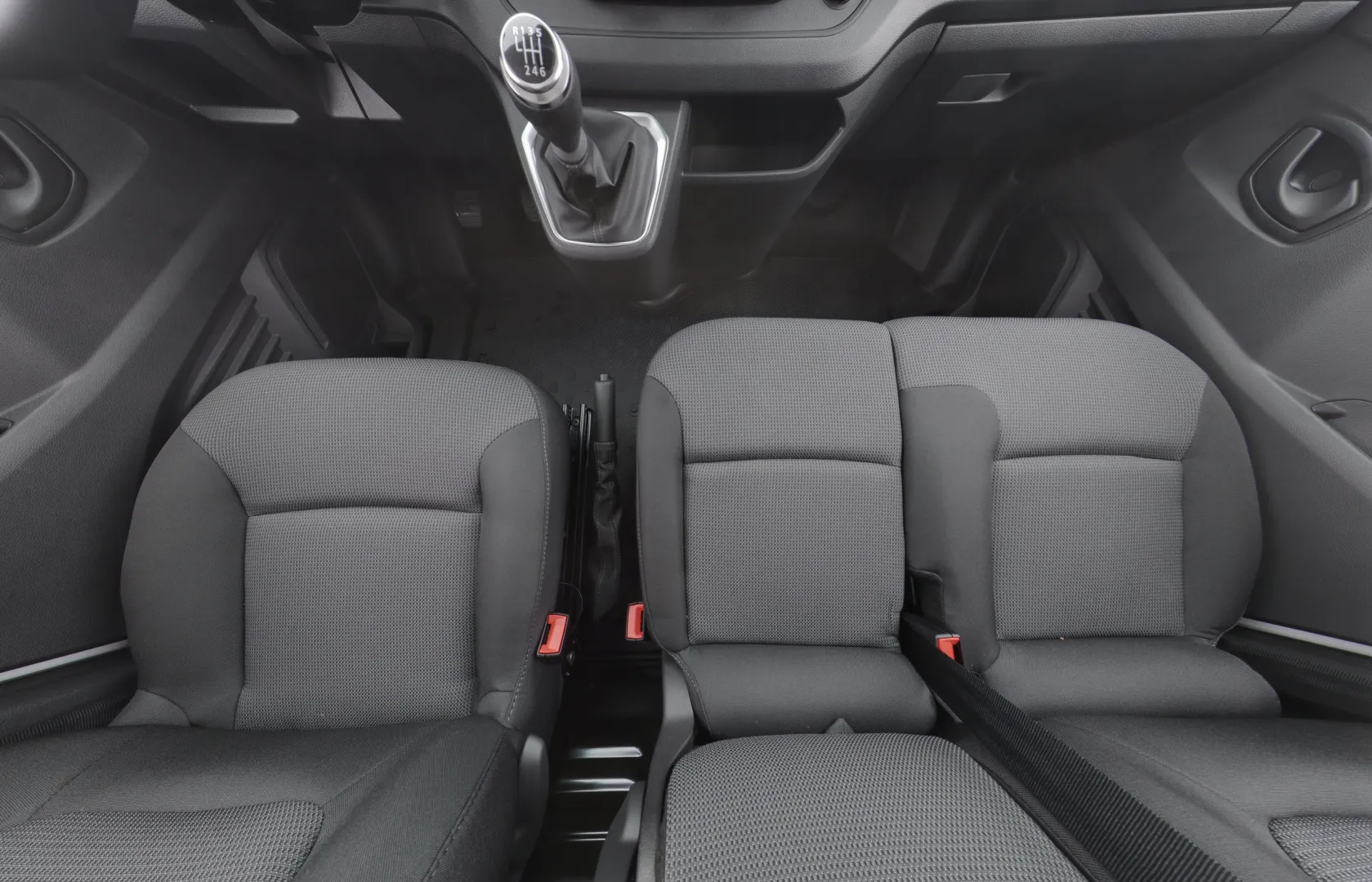 Renault Trafic YYI-655 carousel image