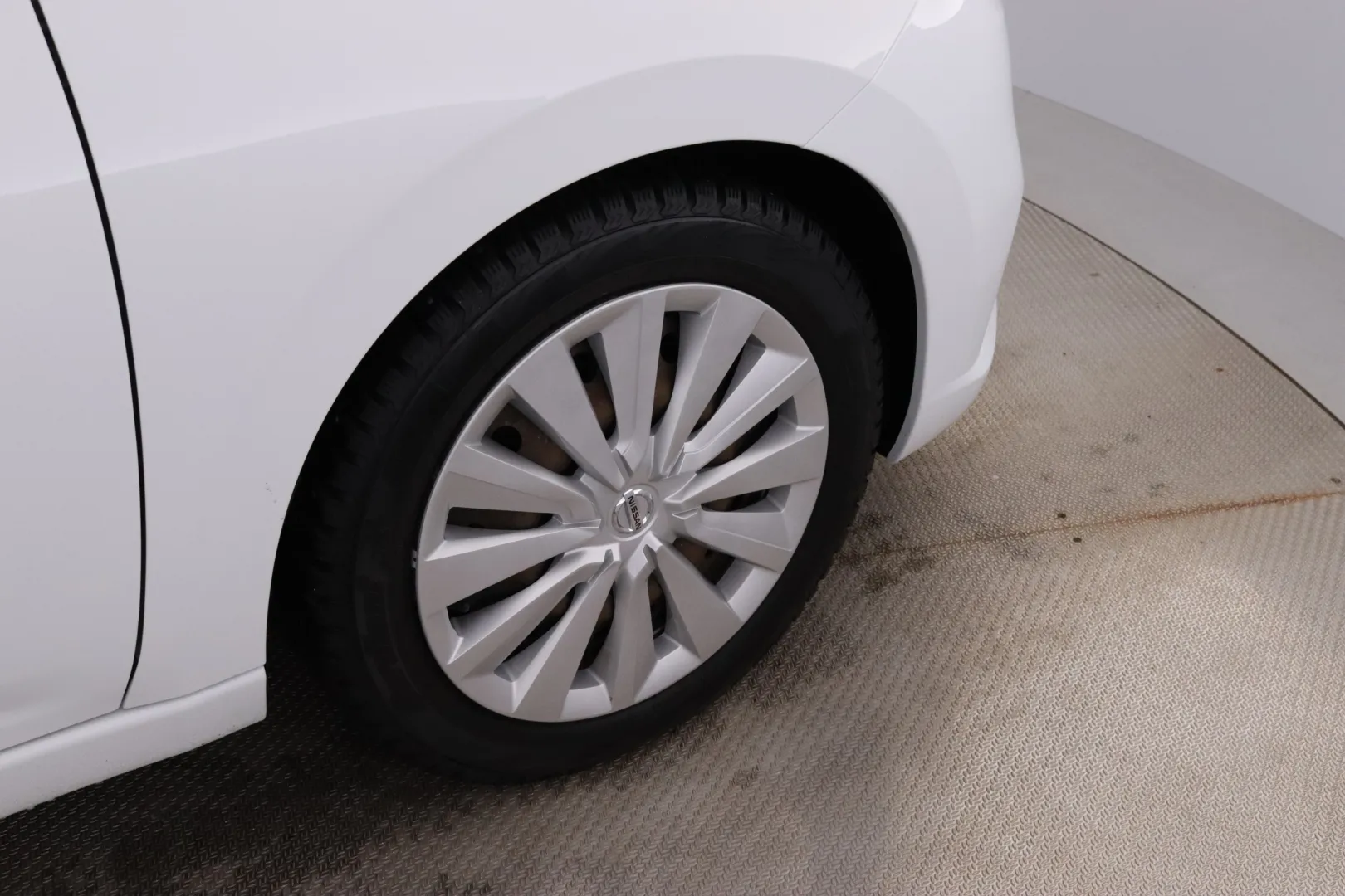 NISSAN Micra NLN-207 carousel image