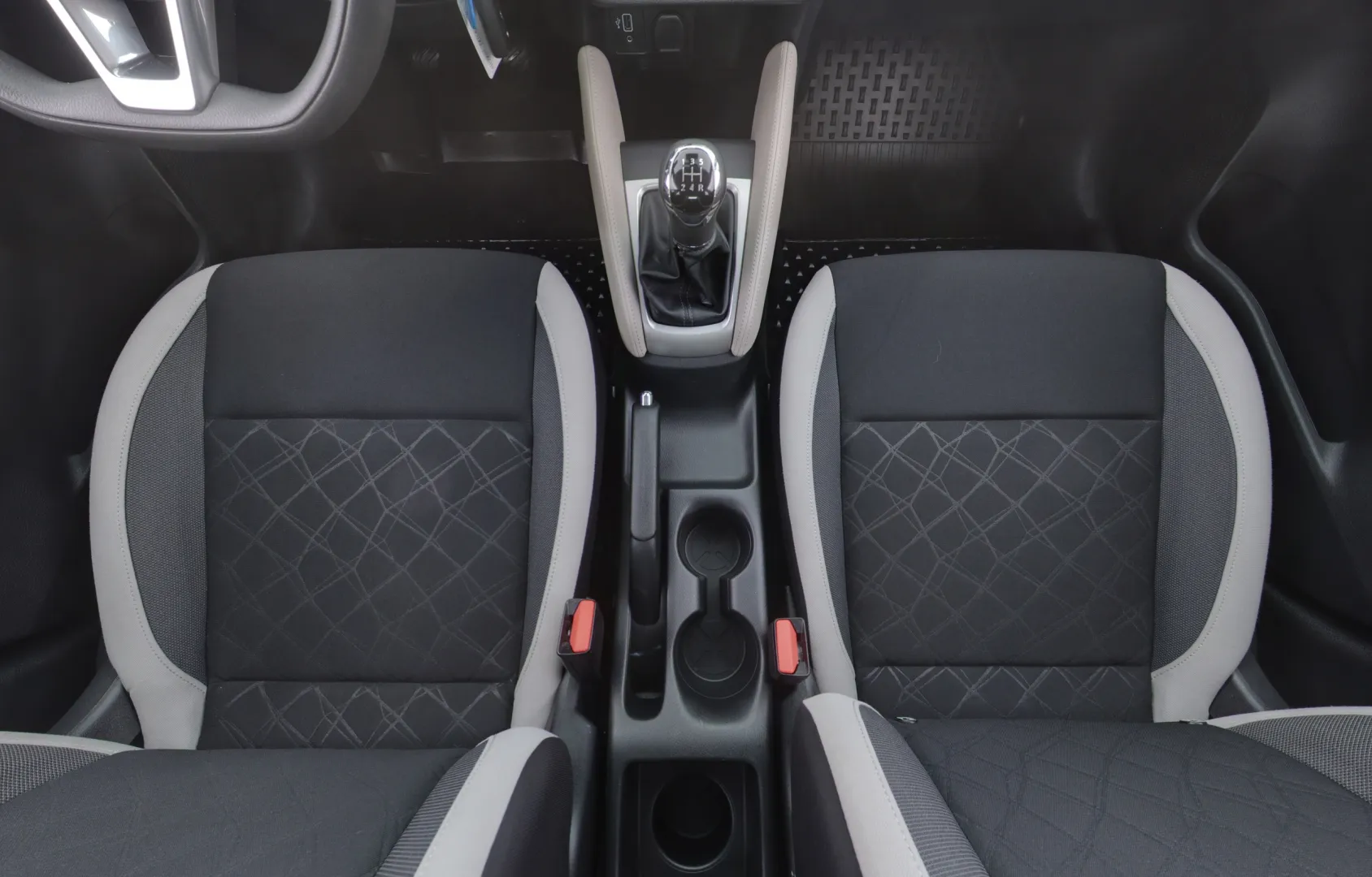 NISSAN Micra NLN-207 carousel image