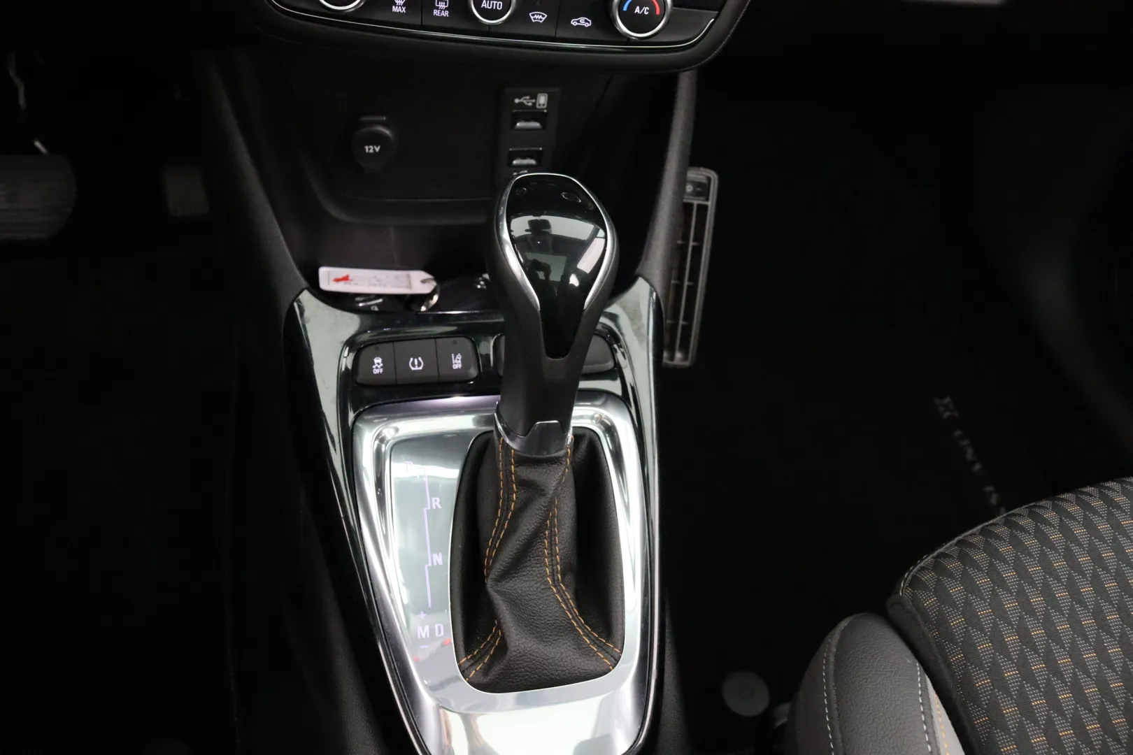 OPEL Crossland X FMU-785 carousel image