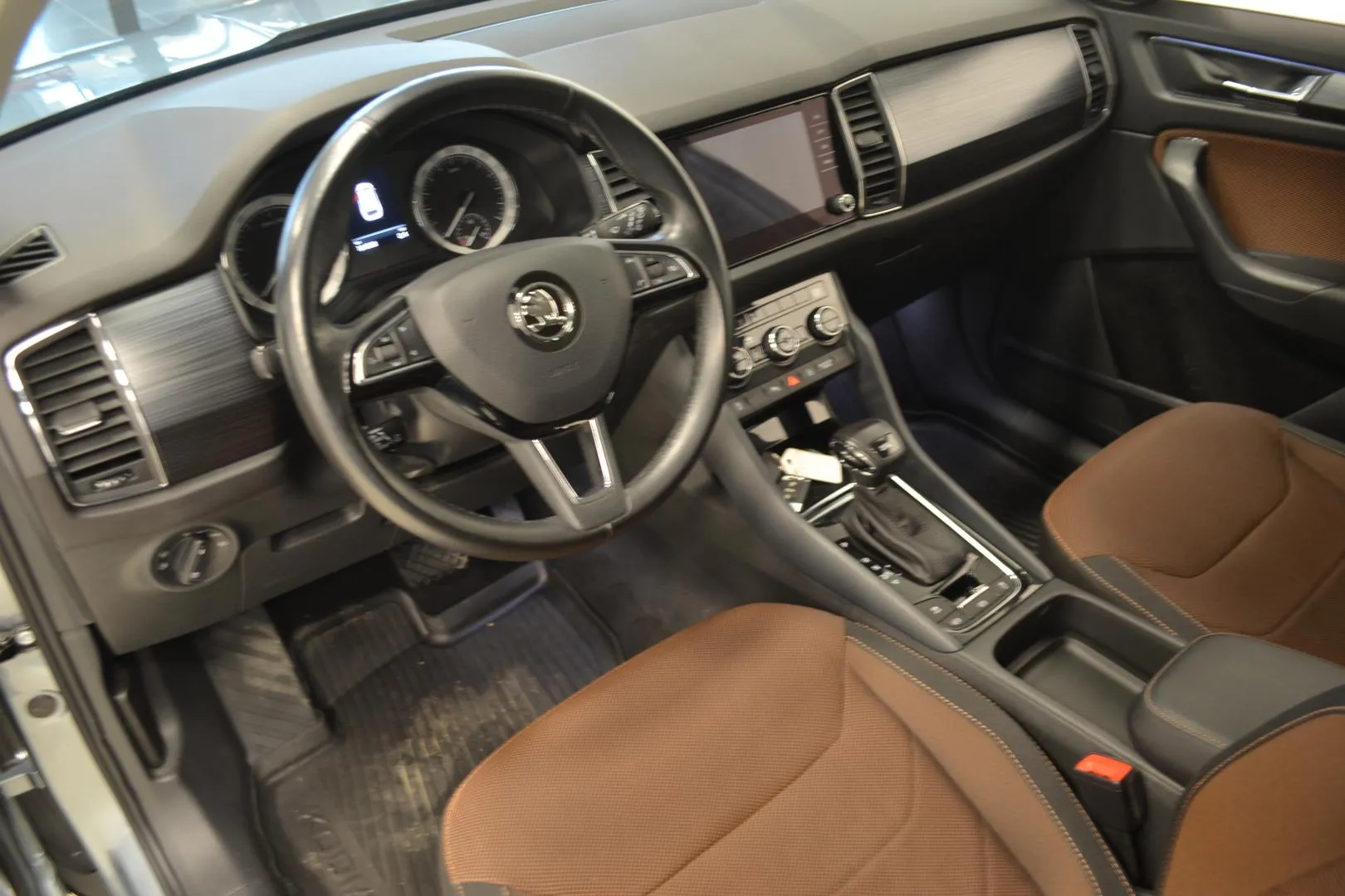 SKODA Kodiaq YKC-456 carousel image