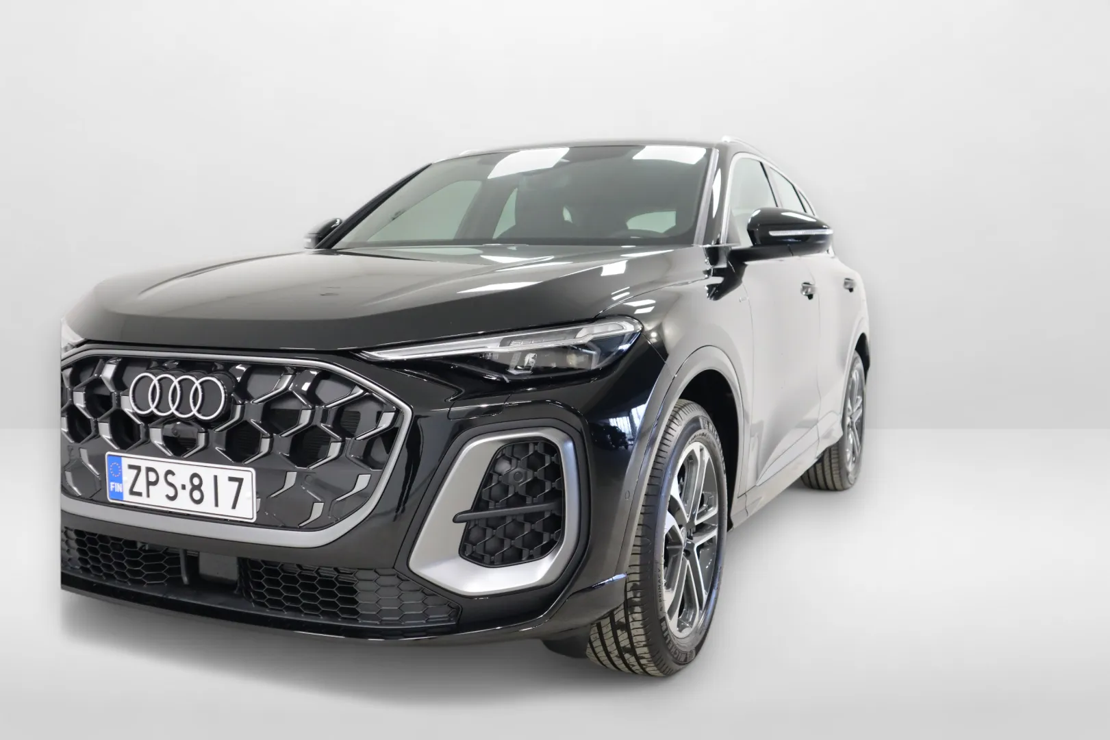 Audi Q5 ZPS-817 carousel image