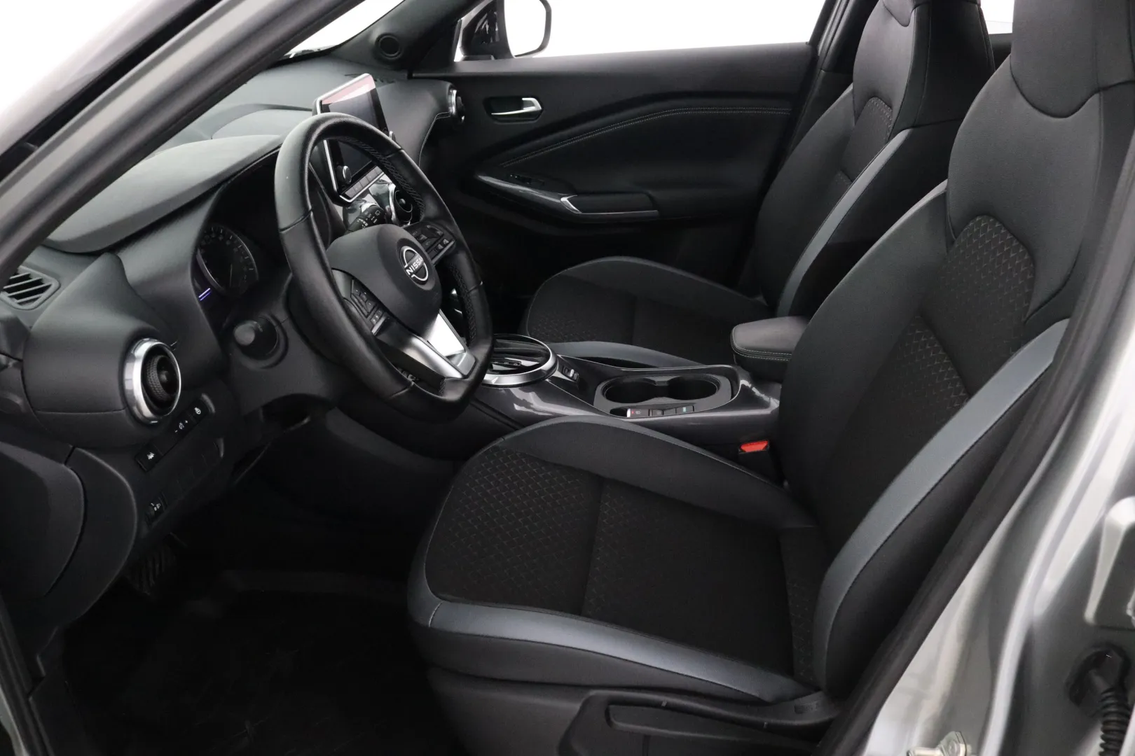 NISSAN Juke NNF-975 carousel image