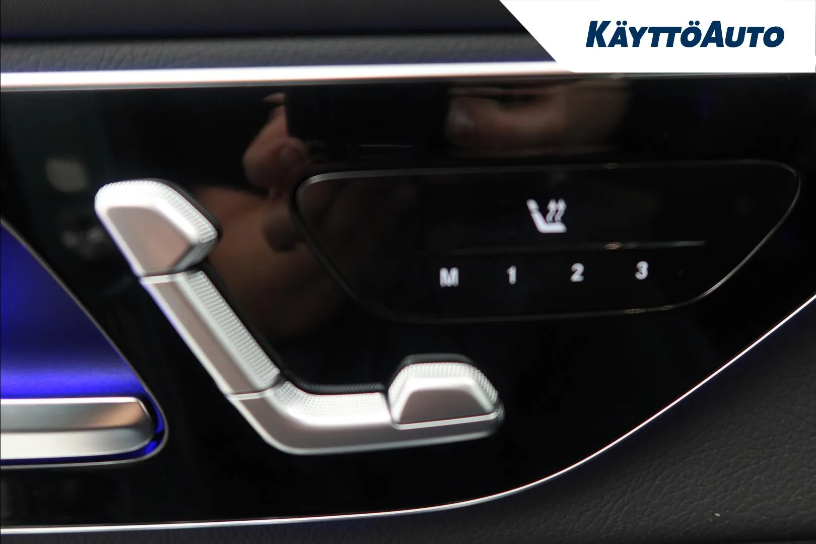 Mercedes-Benz GLC EVP-111 carousel image