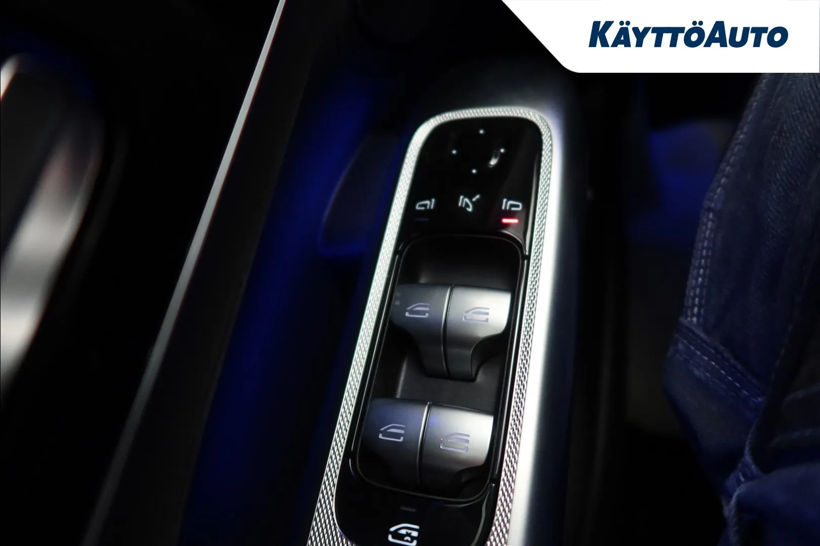 Mercedes-Benz GLC EVP-111 carousel image