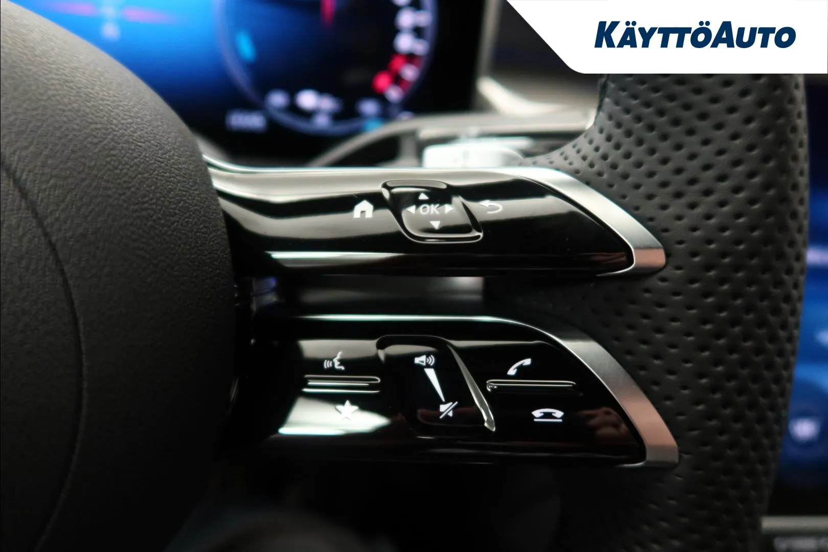 Mercedes-Benz GLC EVP-111 carousel image