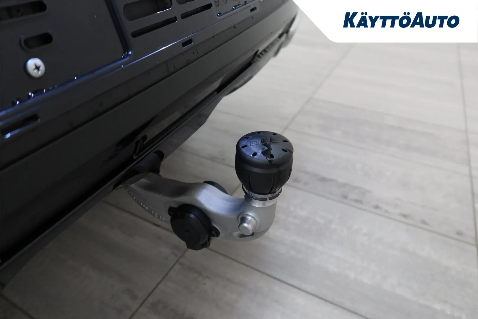 Mercedes-Benz GLC EVP-111 carousel image