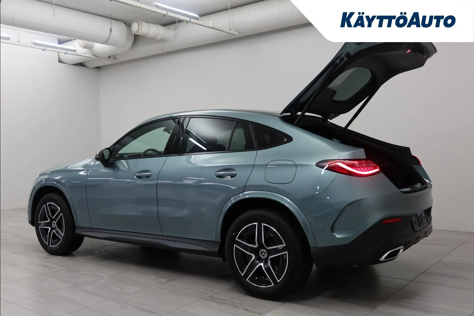 Mercedes-Benz GLC EVP-111 carousel image