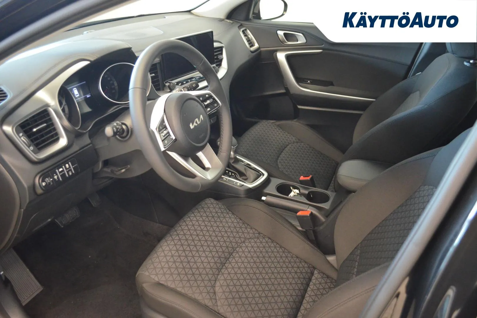 Kia Ceed LTC-101 carousel image