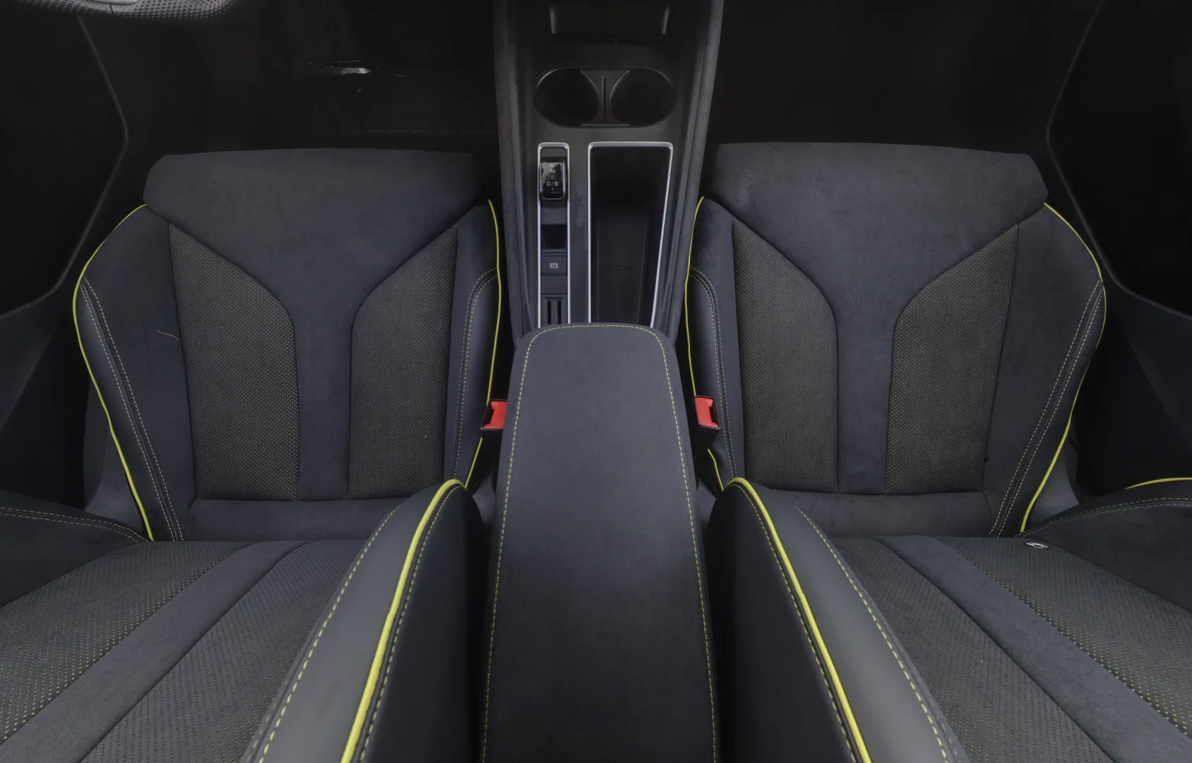 Skoda Enyaq GRR-330 carousel image