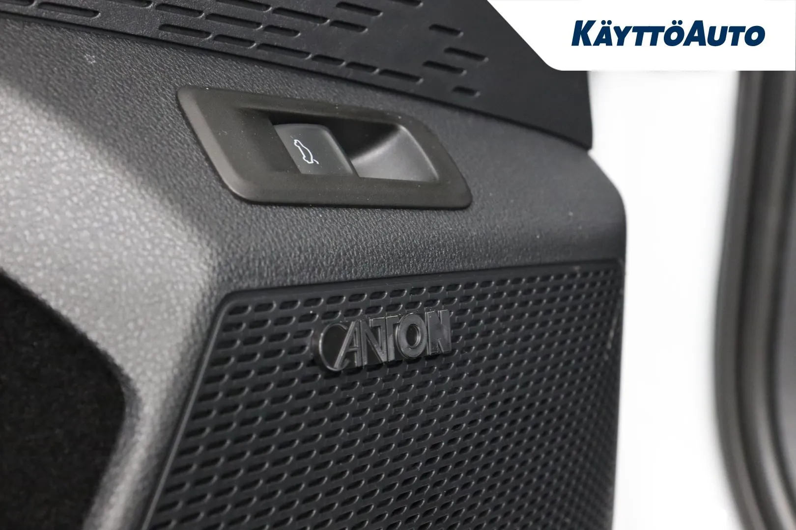 Skoda Octavia CRZ-799 carousel image